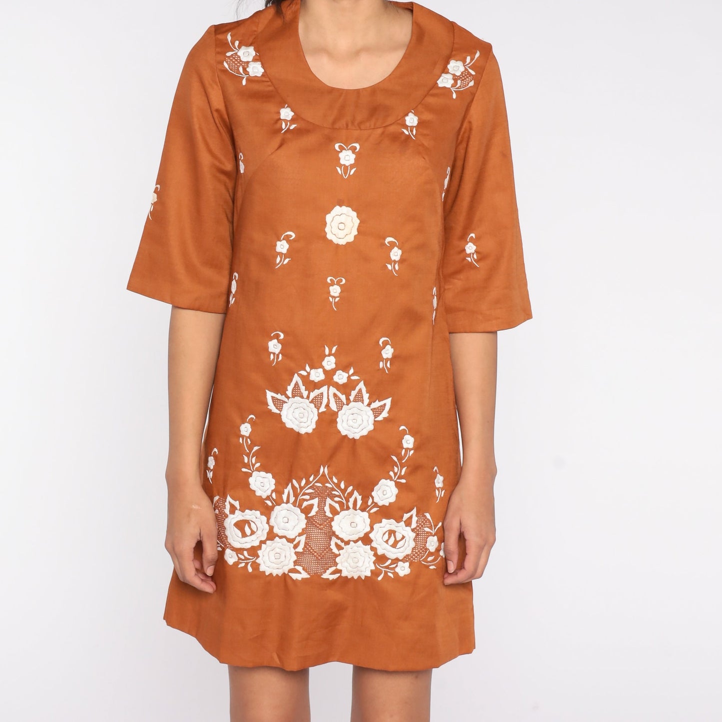 1970s Brown Floral Embroidered Mini Shift Dress Half Sleeve Small S