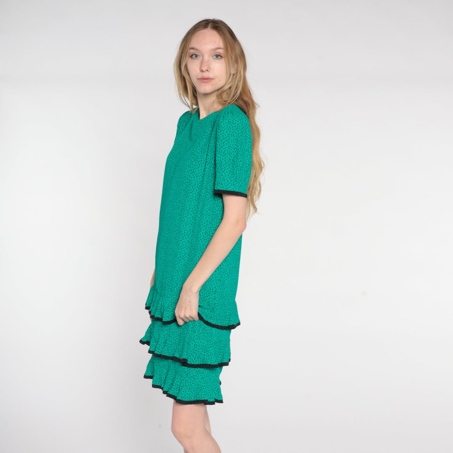 80s Green Floral Mini Shift Dress Ruffled Skirt Short Sleeve Medium 8