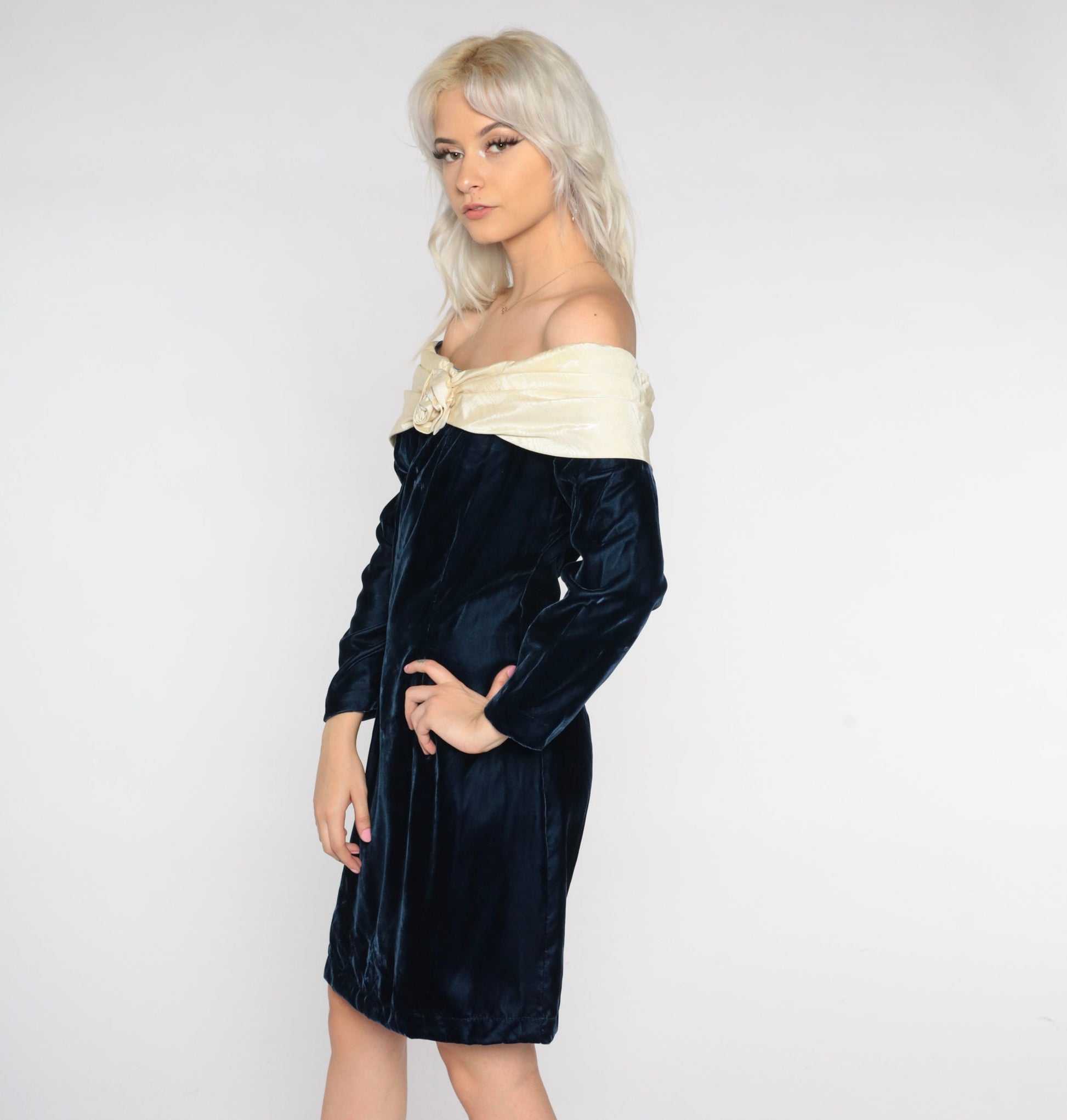 60s Blue Velvet Mini Dress Shift Cream Rosette 3/4 Sleeve Medium M