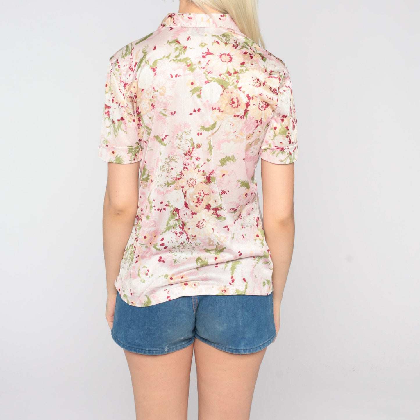 70s Pink Floral Button-Up Blouse Short Sleeve Pointed Collar Medium