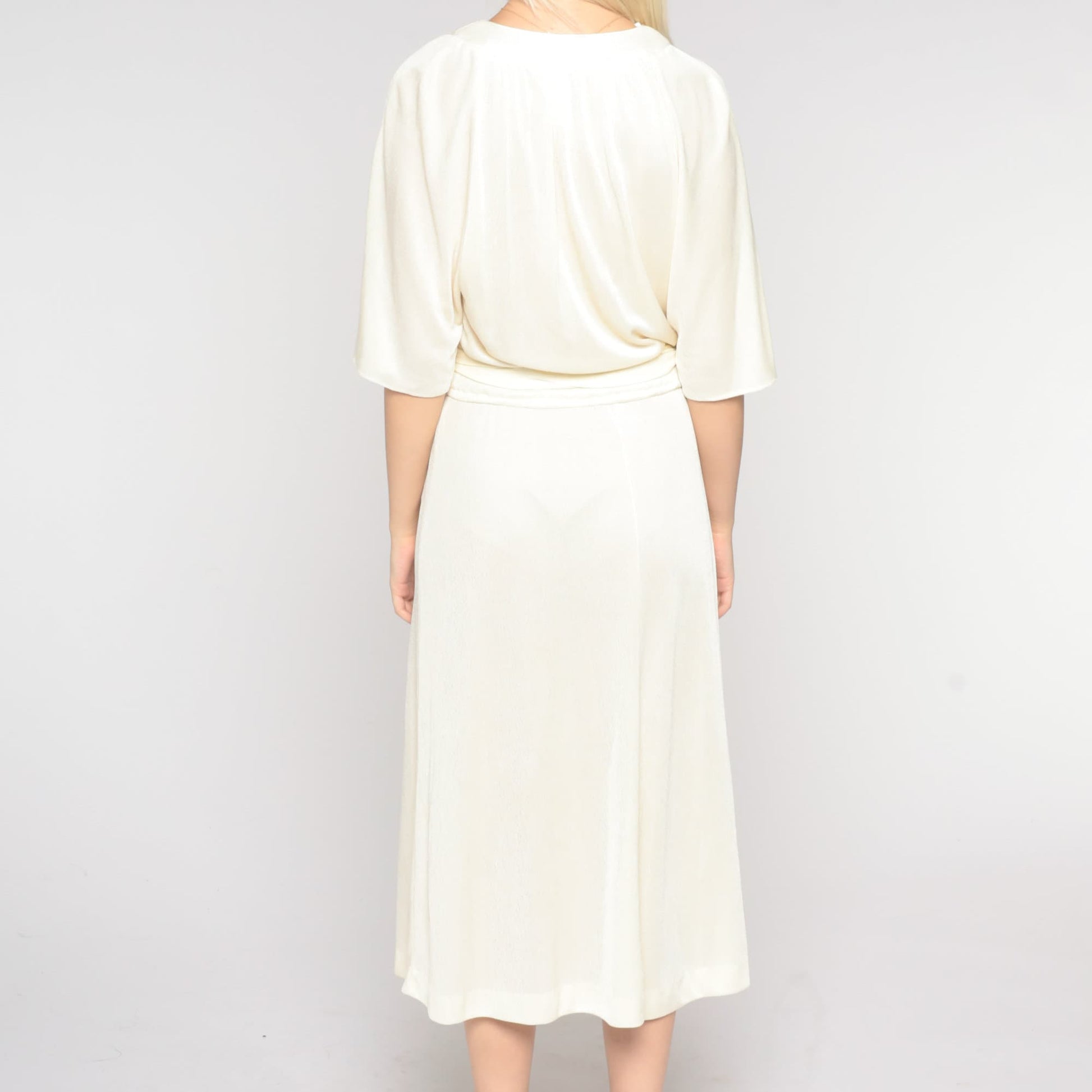 1970s Off-White Midi Dress Kimono Sleeve V-Neck Elastic Waist Small Medium