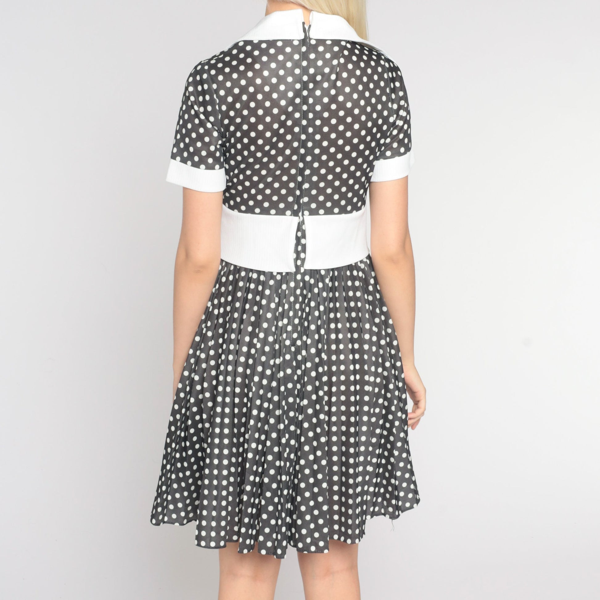 70s Grey Polka Dot Mini Dress Pleated High Waist Collared Small