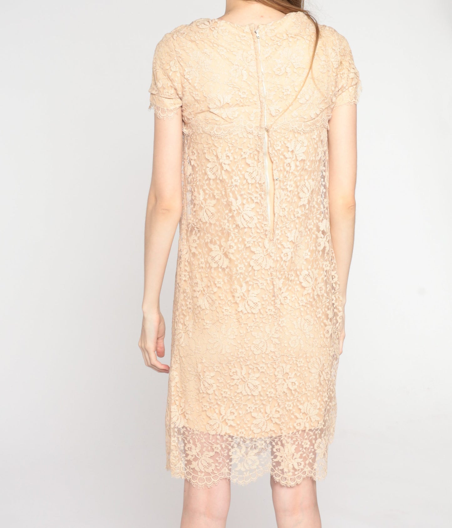 1960s Beige Lace Cocktail Dress Knee Length Sheath Short Sleeve Extra Small