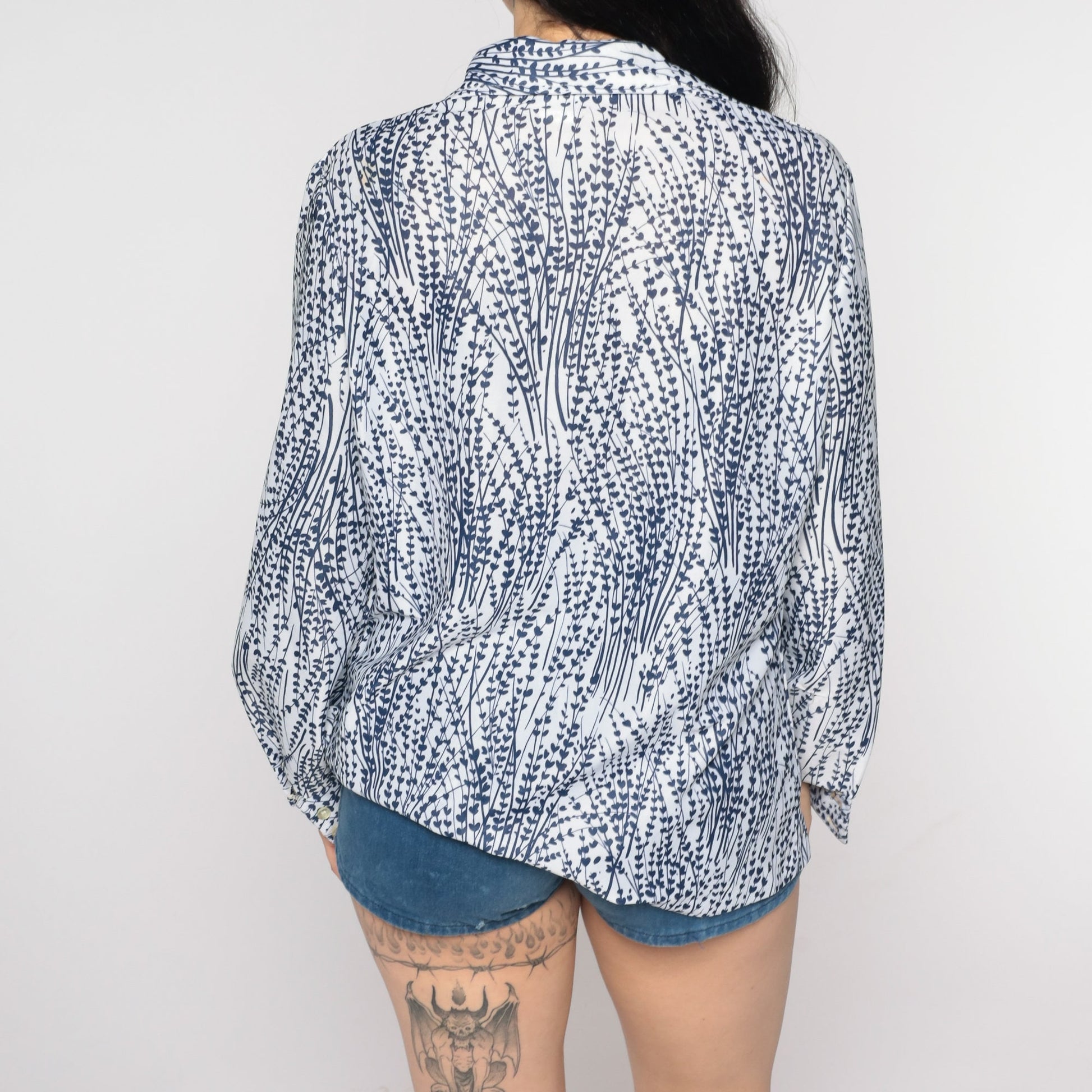70s Floral Button Up Blouse Blue White Flower Print Long Sleeve Medium