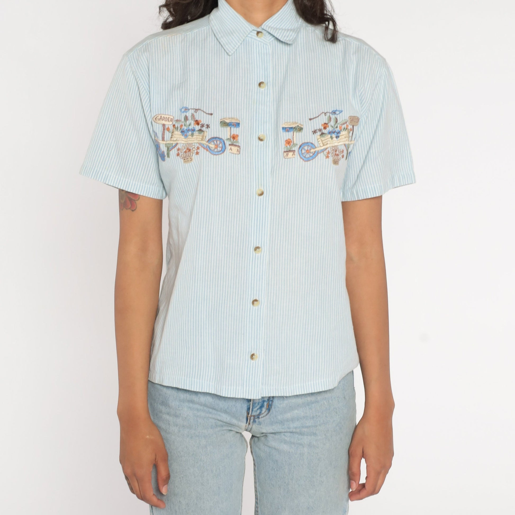 90s Gardening Embroidered Button Up Shirt Blue White Striped Small