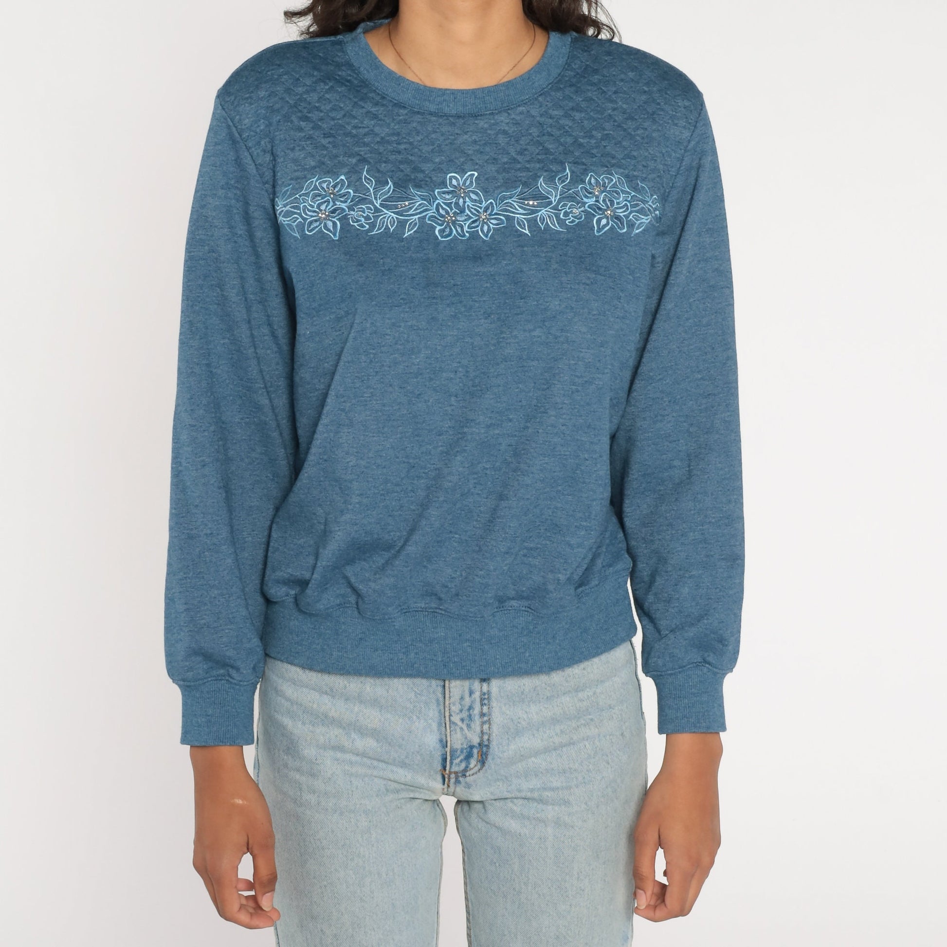90s Blue Floral Embroidered Beaded Quilted Sweatshirt Petite Medium