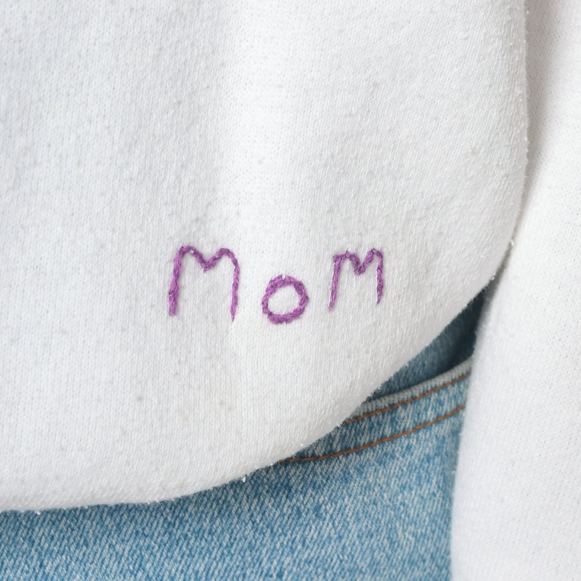 80s Butterfly Embroidered Sweatshirt White Mom Crewneck Large L