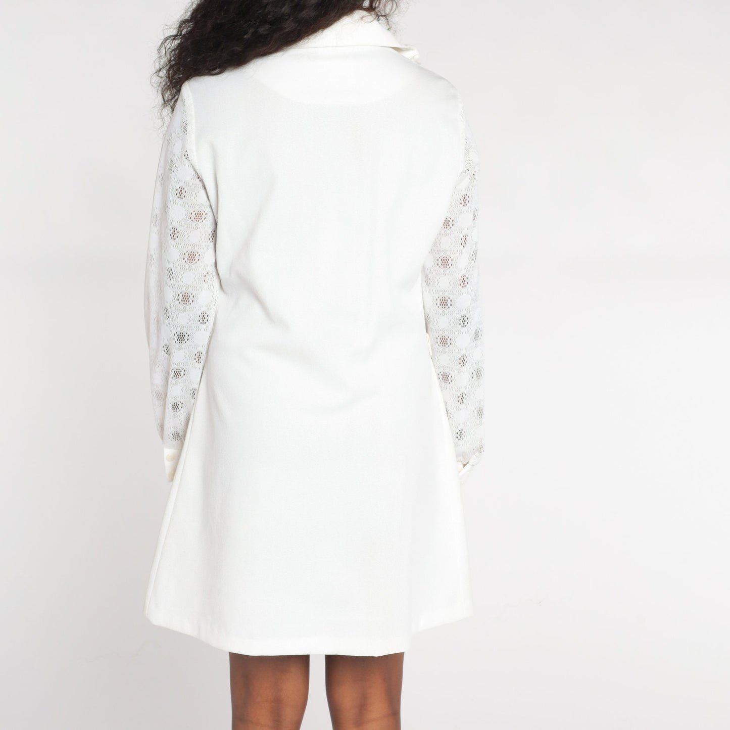 70s White Mini Shift Dress Dagger Collar Long Sleeve Button-Up Medium M