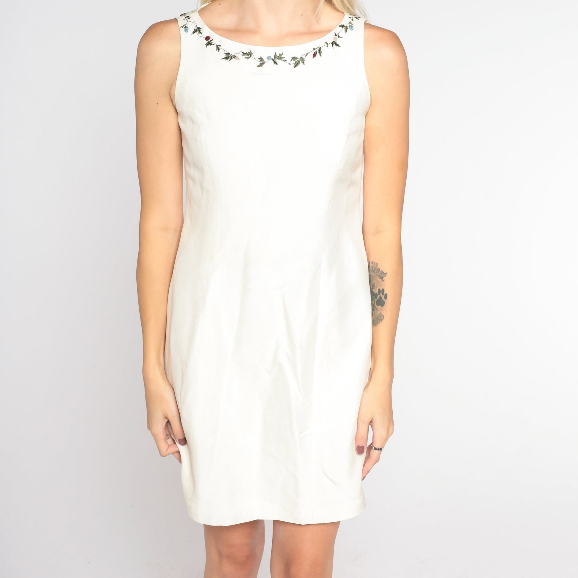 00s Ann Taylor White Silk Mini Dress Floral Embroidered Sleeveless Shift Extra Small XS