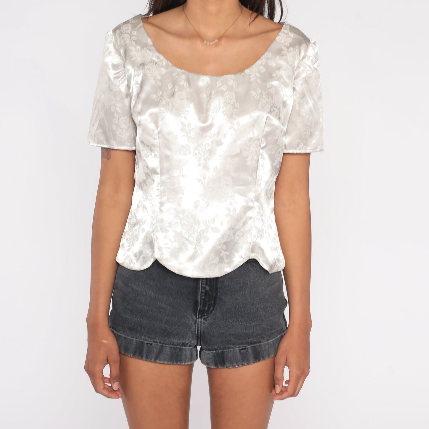 80s White Satin Blouse Floral Embossed Short Sleeve Scalloped Hem Medium