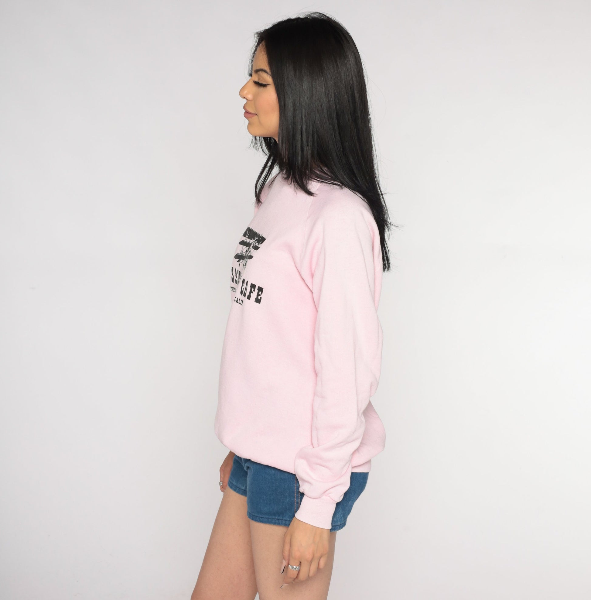 80s Flo's Airport Cafe Graphic Sweatshirt Baby Pink Raglan Large