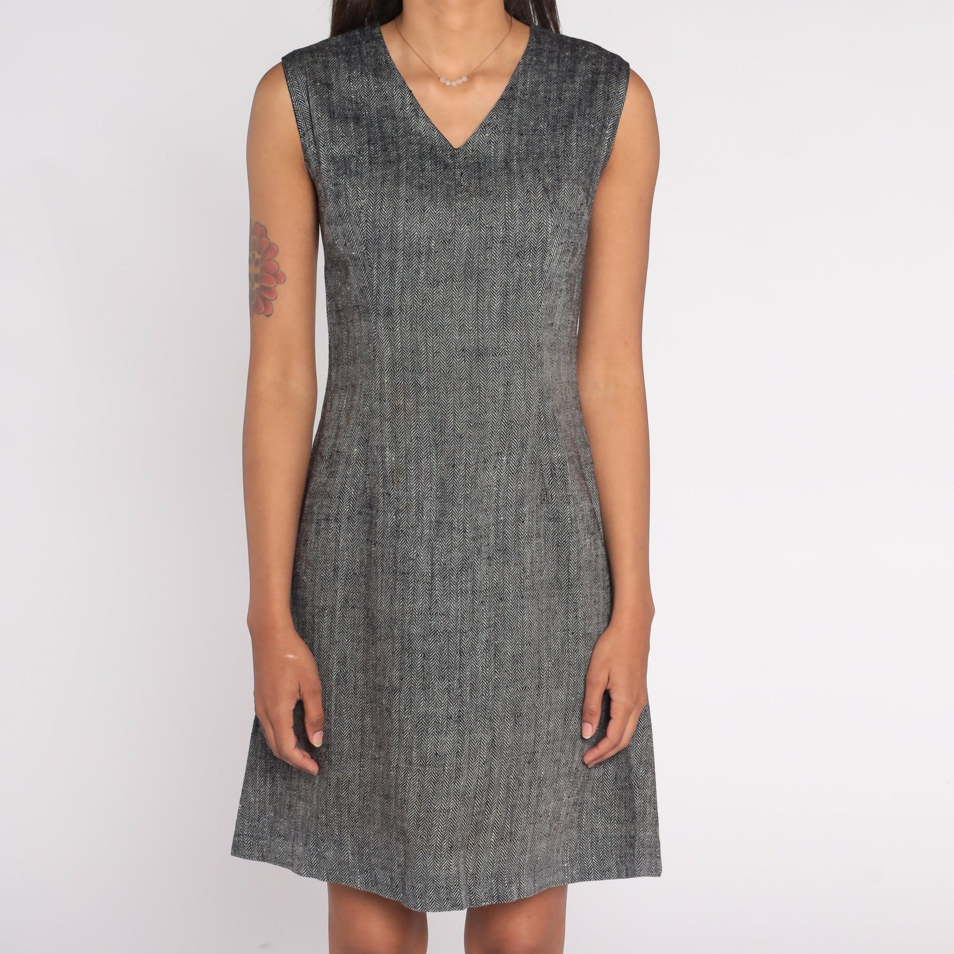 60s Grey Twill Shift Dress V Neck Sleeveless Mini Small S