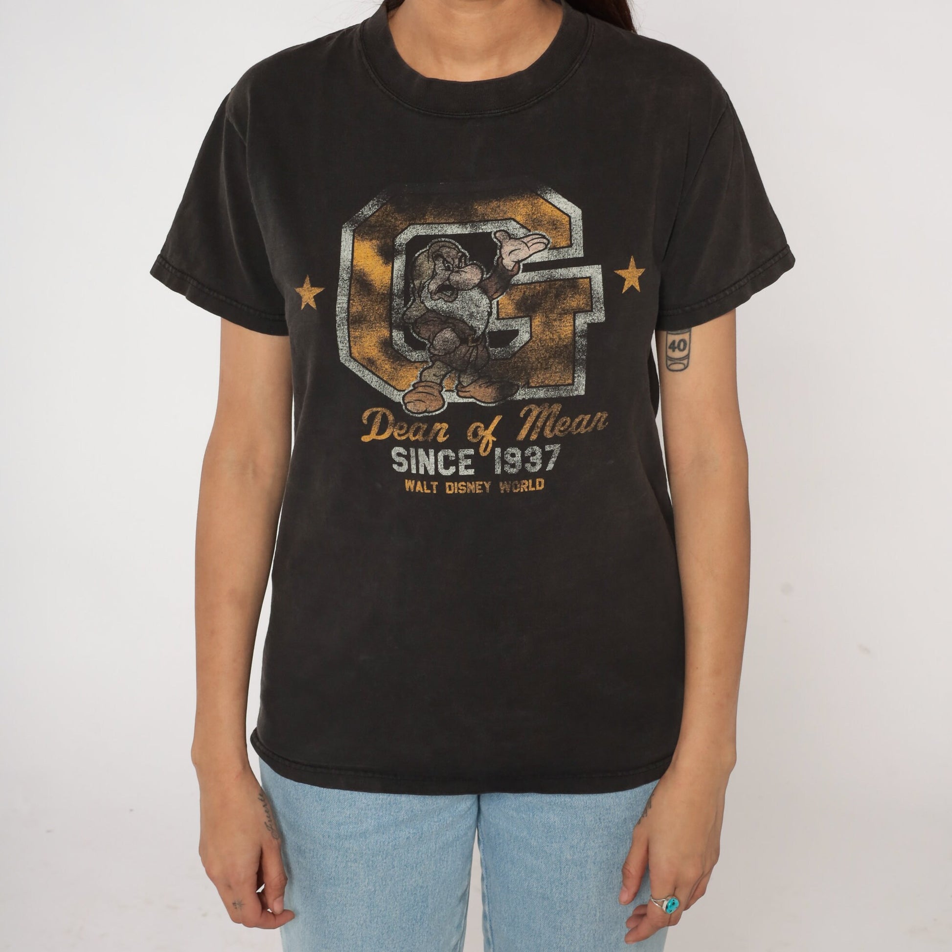 00s Seven Dwarfs Grumpy Walt Disney World Graphic Tee Black Small