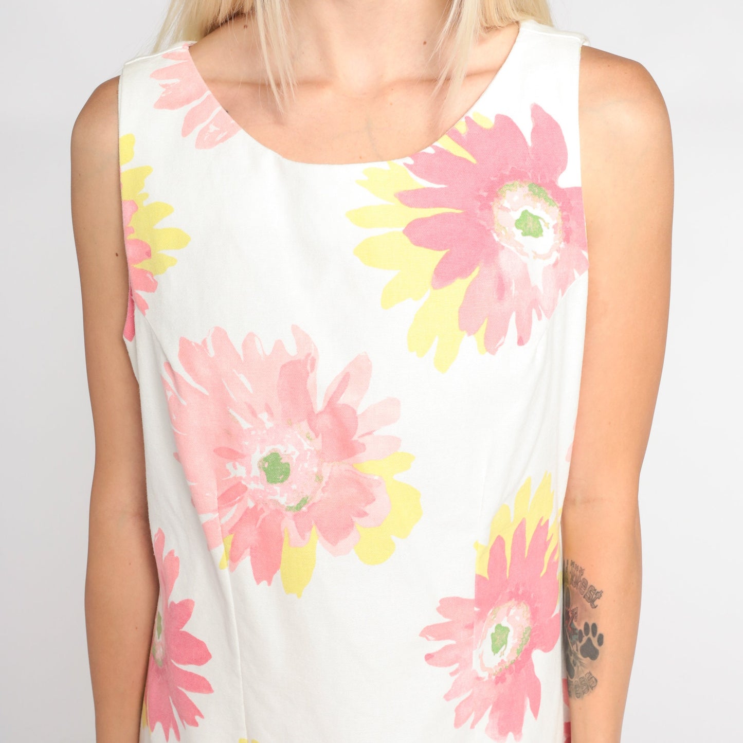 90s Chicken Noodle Floral Shift Minidress White Pink Yellow Cotton Medium