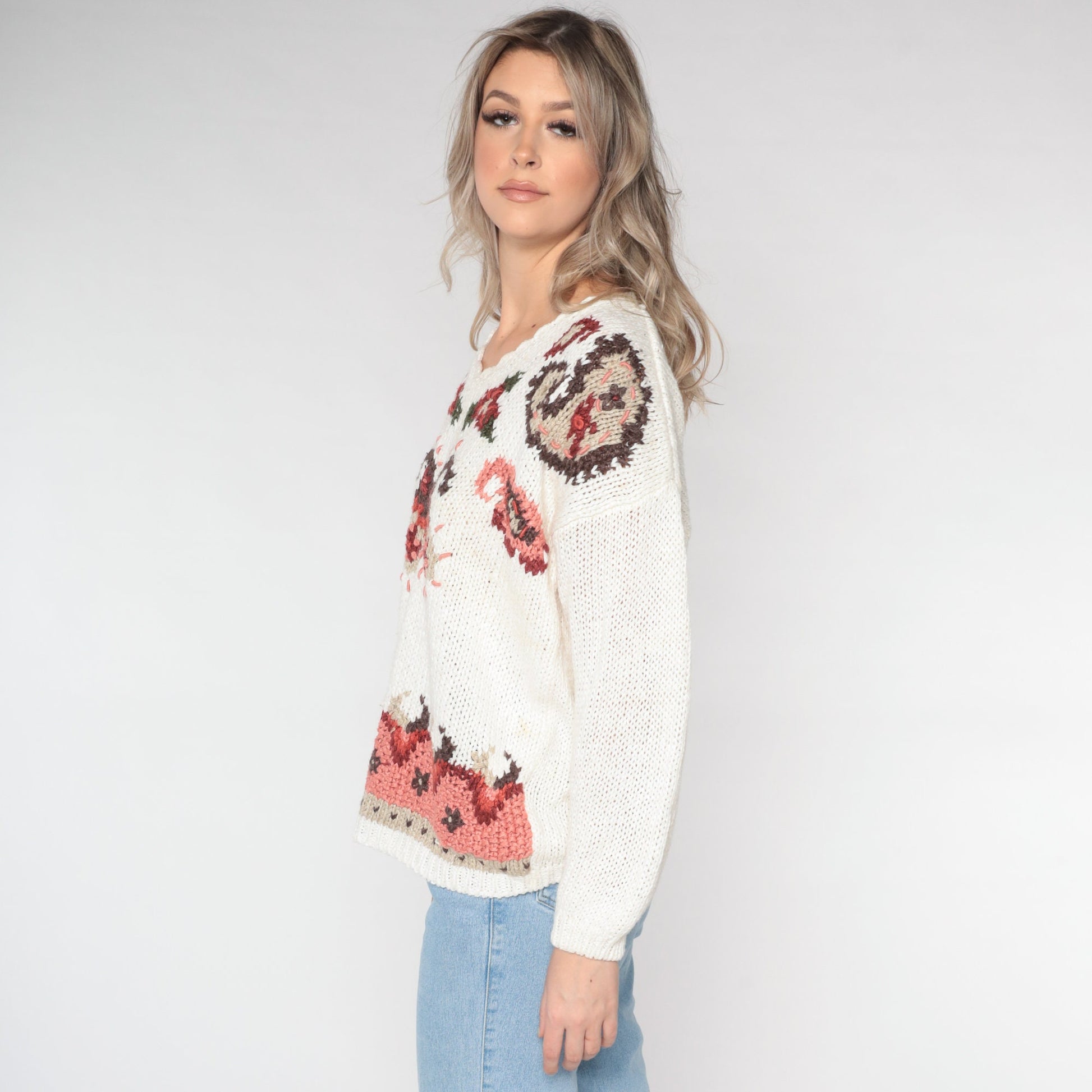 90s White Floral Paisley Embroidered Sweater Scalloped Neckline Large