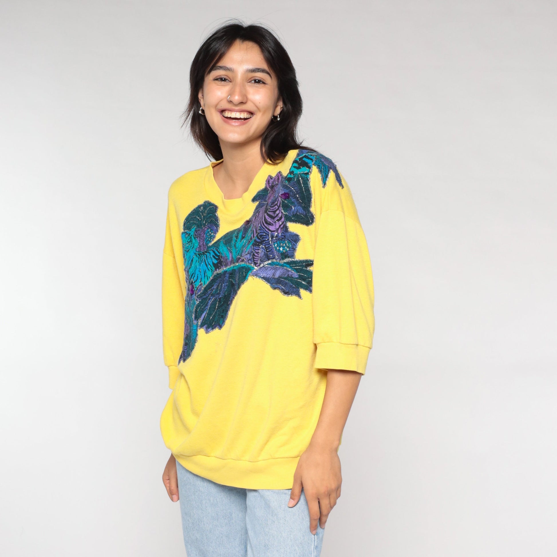 80s Wildlife Sweatshirt Yellow Glitter Tiger Zebra Palm Tree Applique Medium