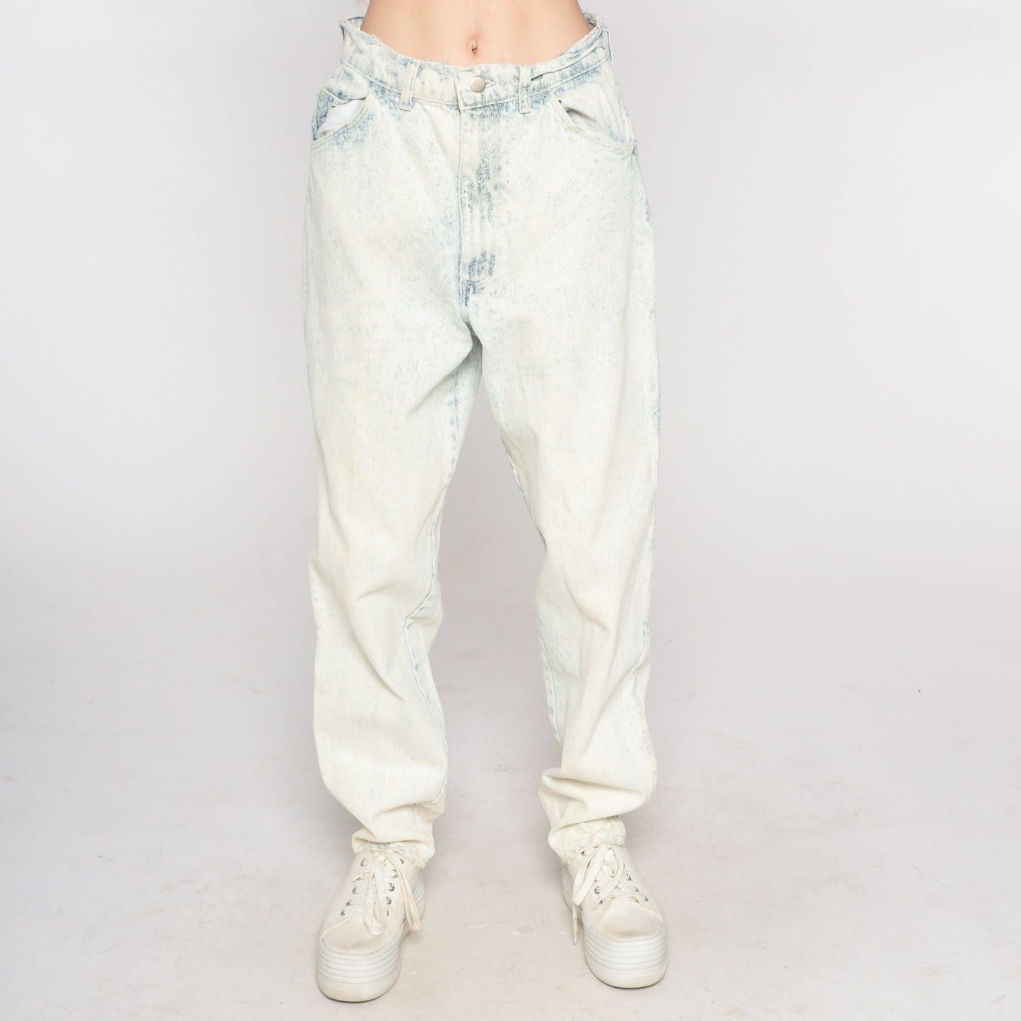 90s Acid Wash High-Waisted Jeans Light Blue Denim Relaxed Fit Small S