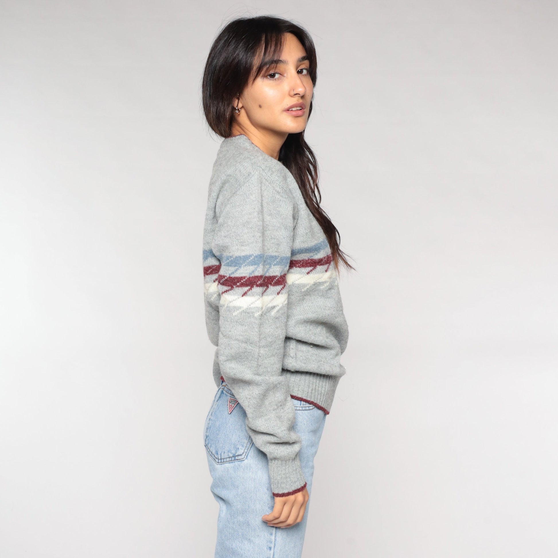 70s Saturdays In California V-Neck Striped Knit Sweater Grey Burgundy Medium