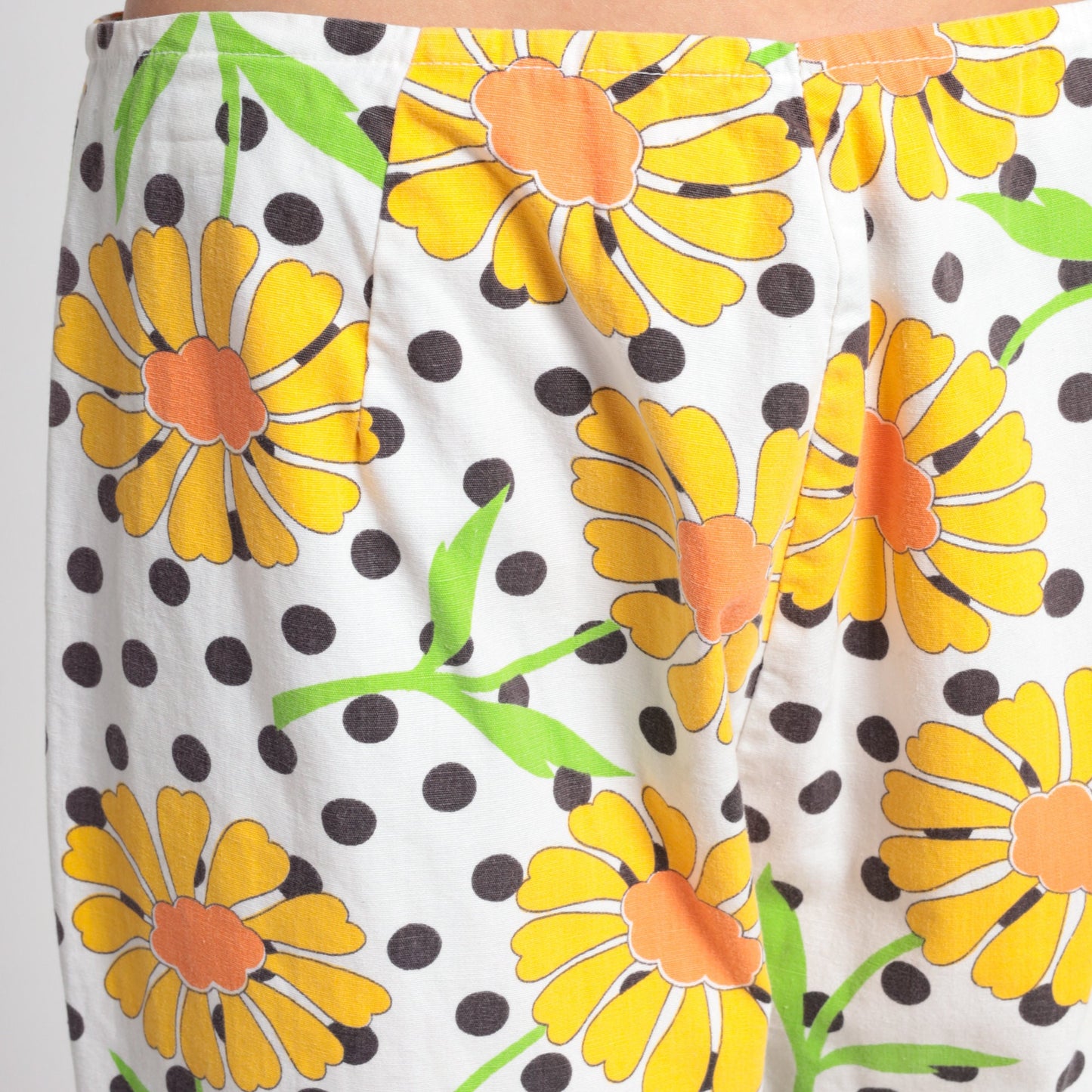 70s White Floral Straight Leg Pants High Waisted Cotton Medium