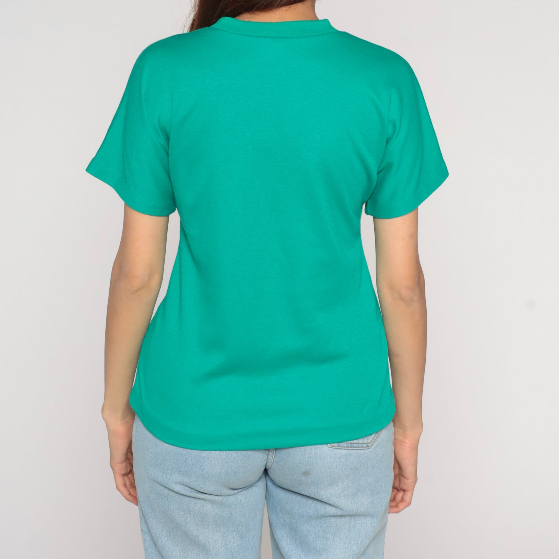 90s Green T-Shirt Embroidered Floral Swirl Chest Small