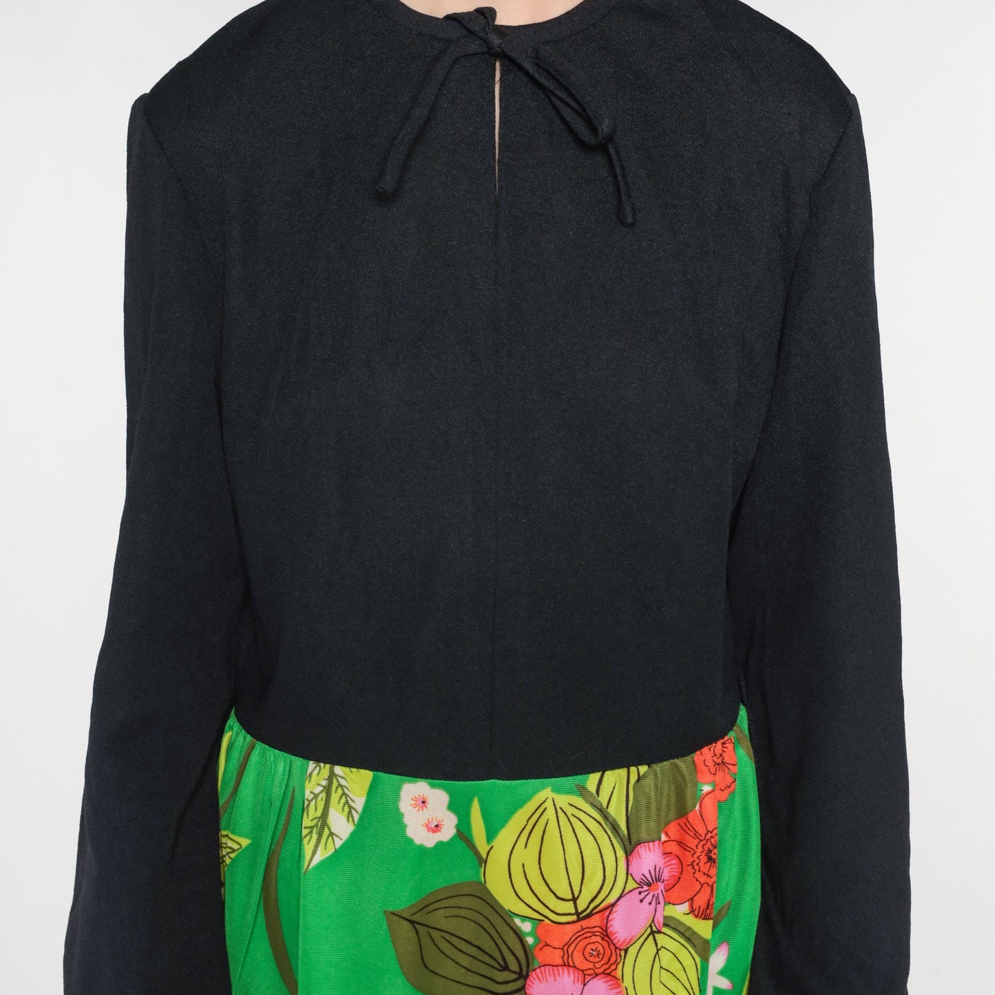 70s Floral Dress Black Green Keyhole Tie Knee Length Balloon Sleeve Medium