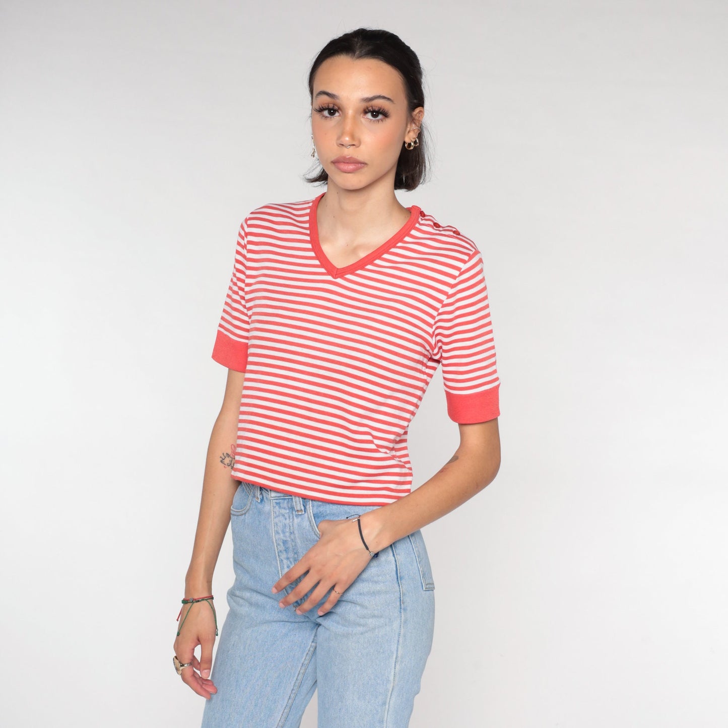 90s Red White Striped V-Neck T-Shirt Ringer Tee Medium