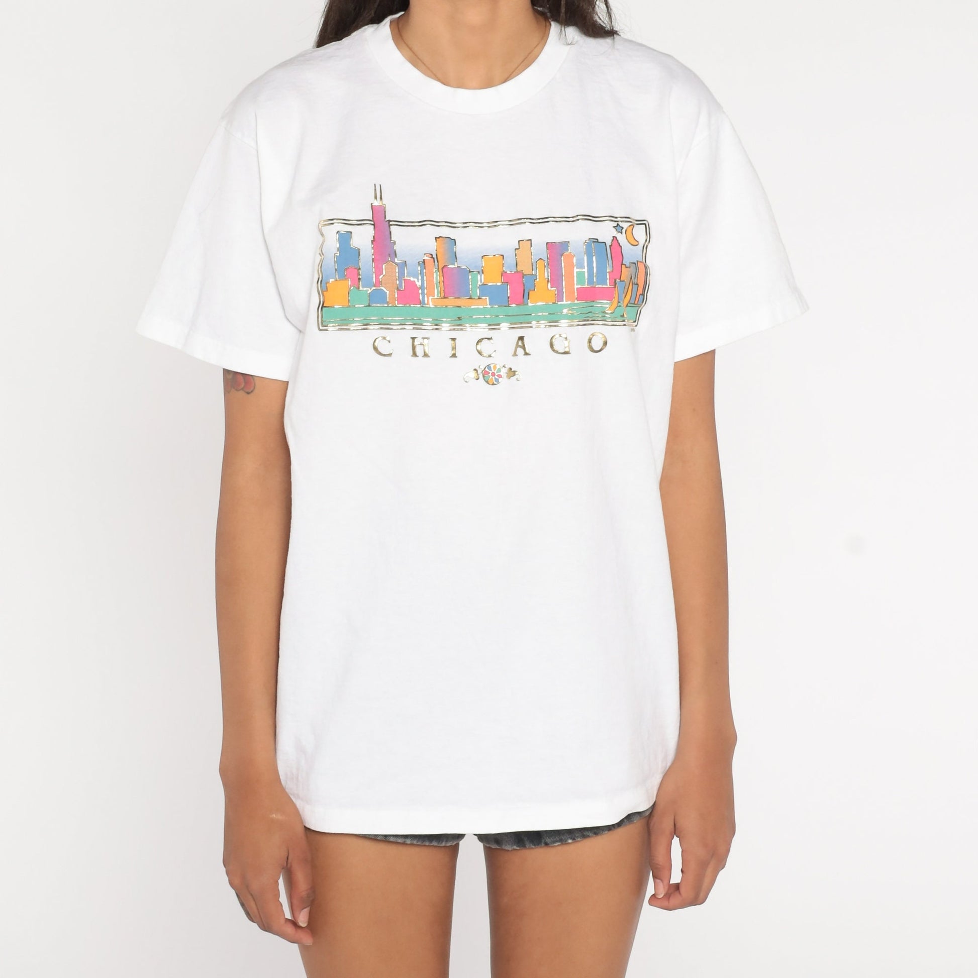 00s Chicago Cityscape Graphic T-Shirt Metallic Print Medium