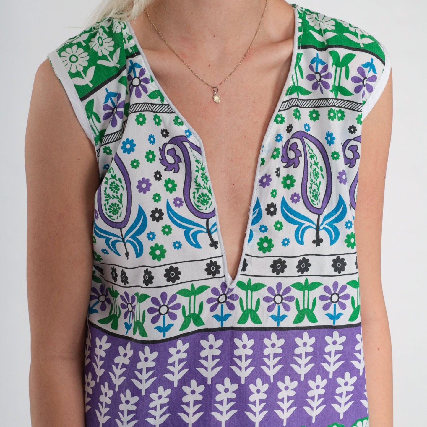 70s Floral Shift Dress Deep V Neck Sleeveless Mini Purple Green White Small
