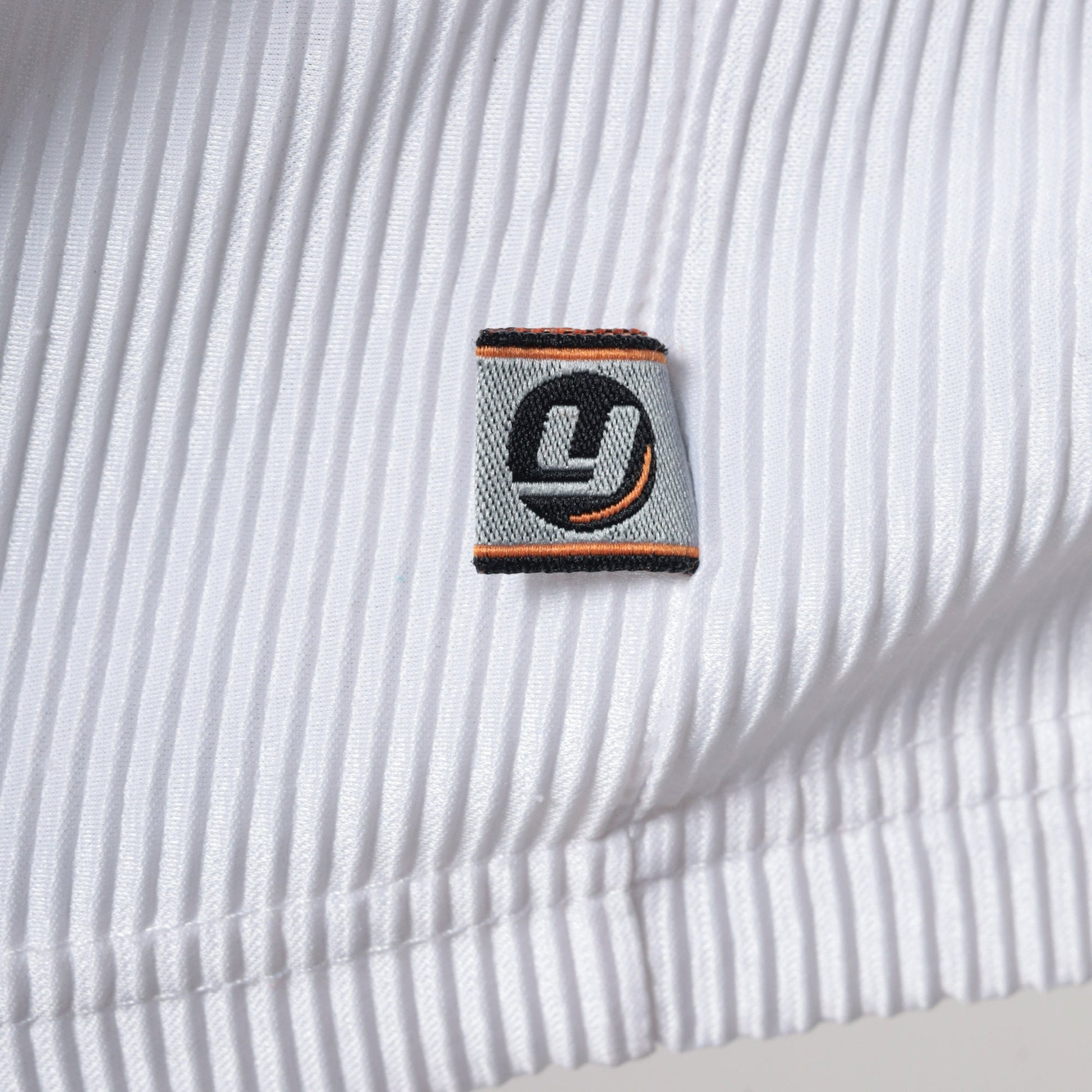 Y2K White Ribbed Button-Up Shirt Short Sleeve Collared Top Extra Large XL