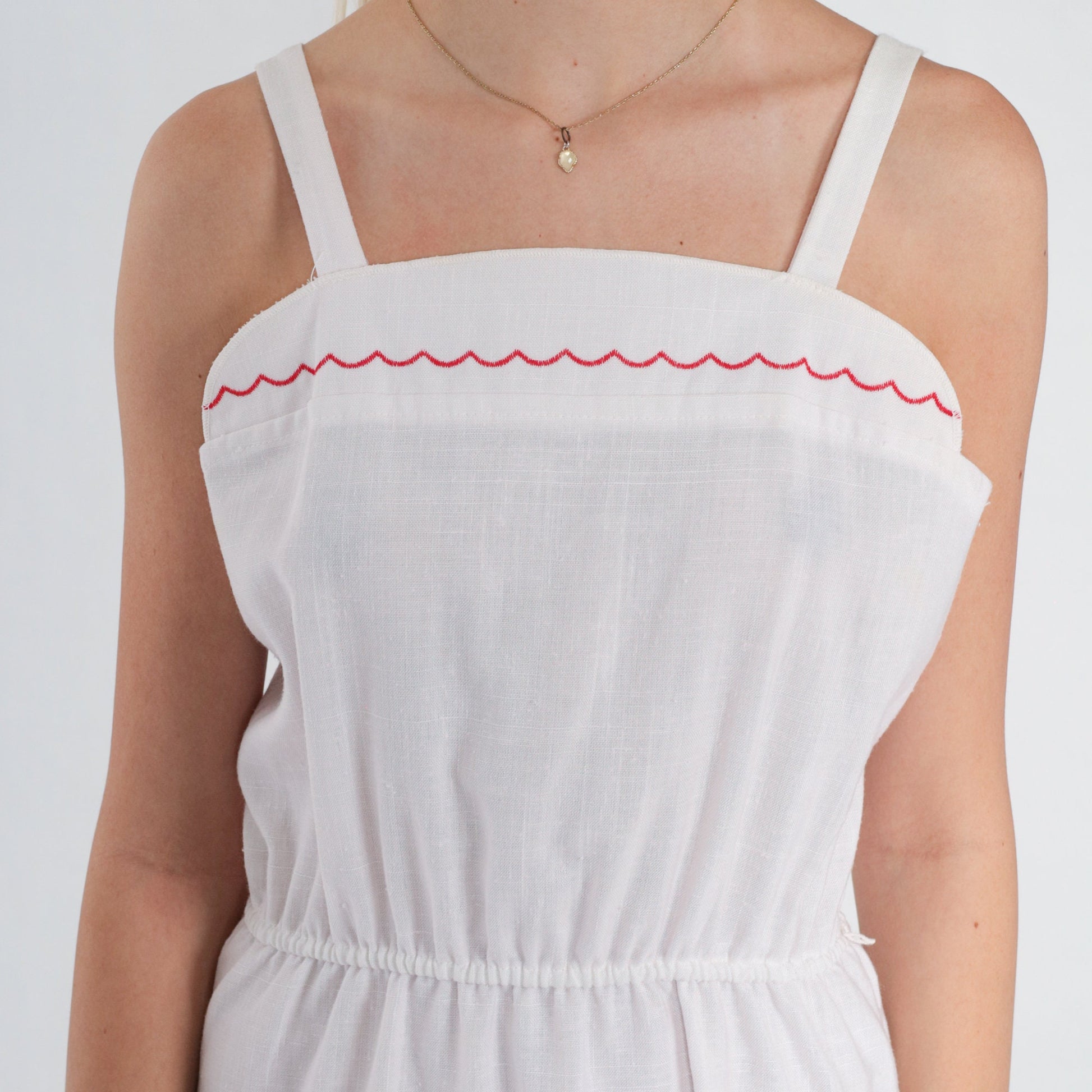 70s White Mini Dress Sleeveless High Waist Red Scalloped Embroidery Small