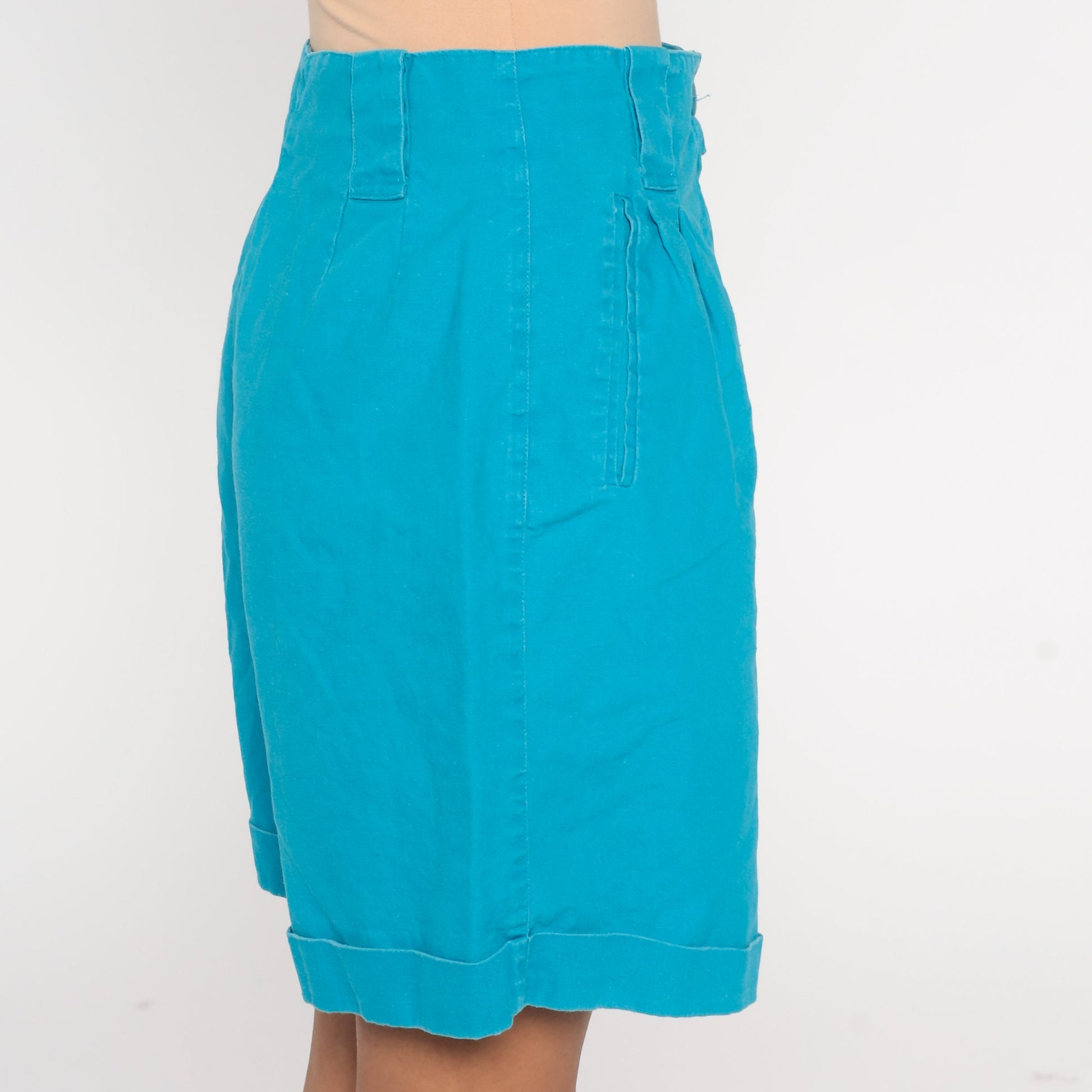 90s Blue Pleated High-Waist Shorts Cuffed Ramie Cotton Small