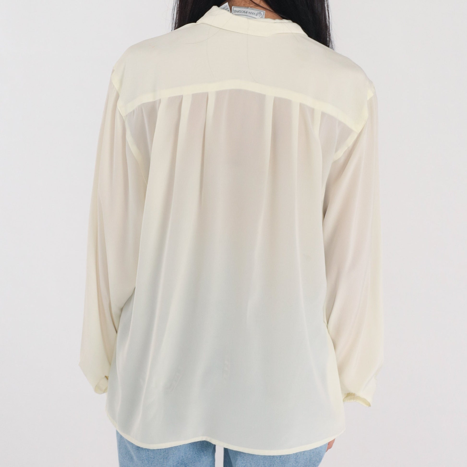 90s Evan Picone Cream Pleated Button-Up Blouse Collared Long Sleeve Large