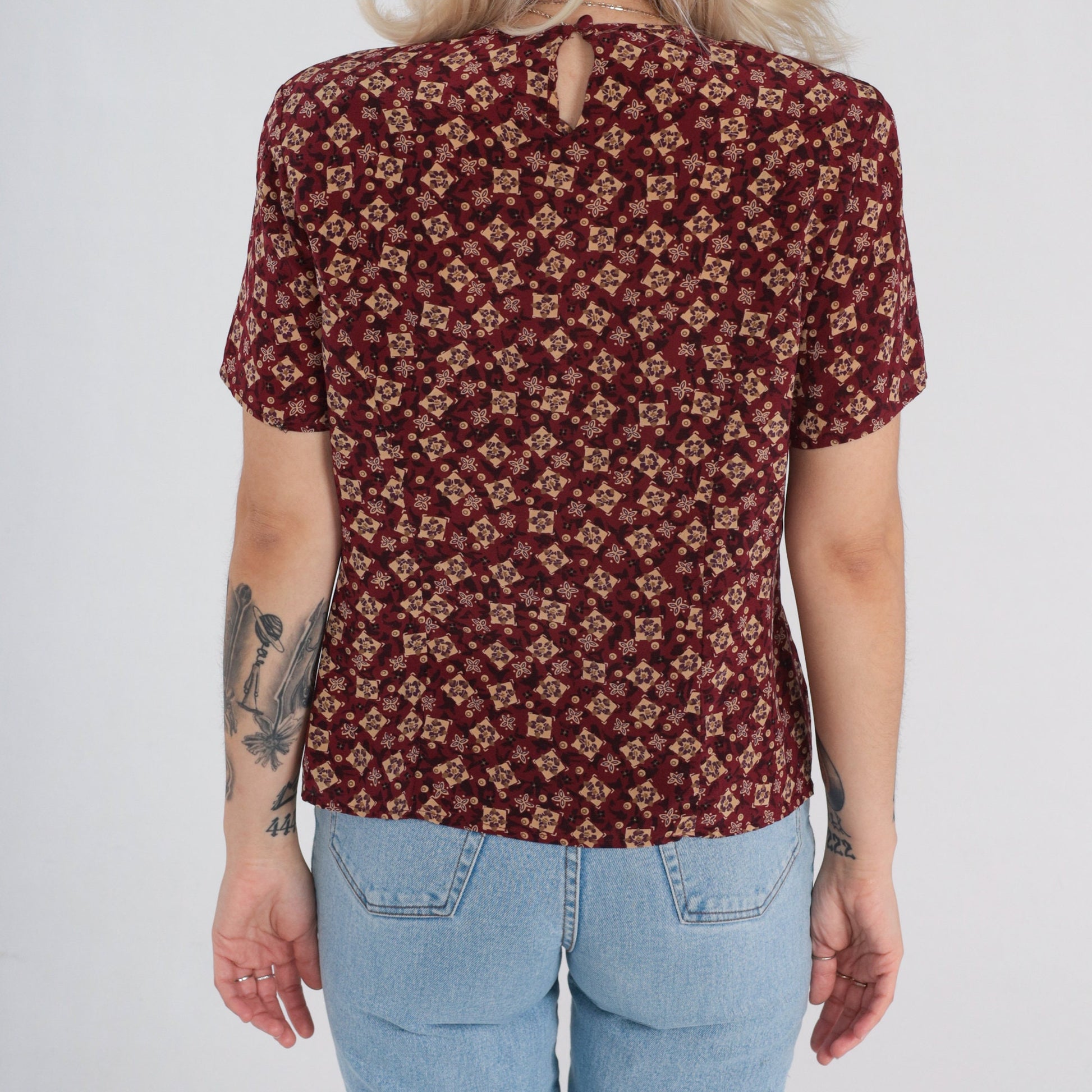 90s Silk Blouse Dark Red Tile Print Short Sleeve Keyhole Back Small