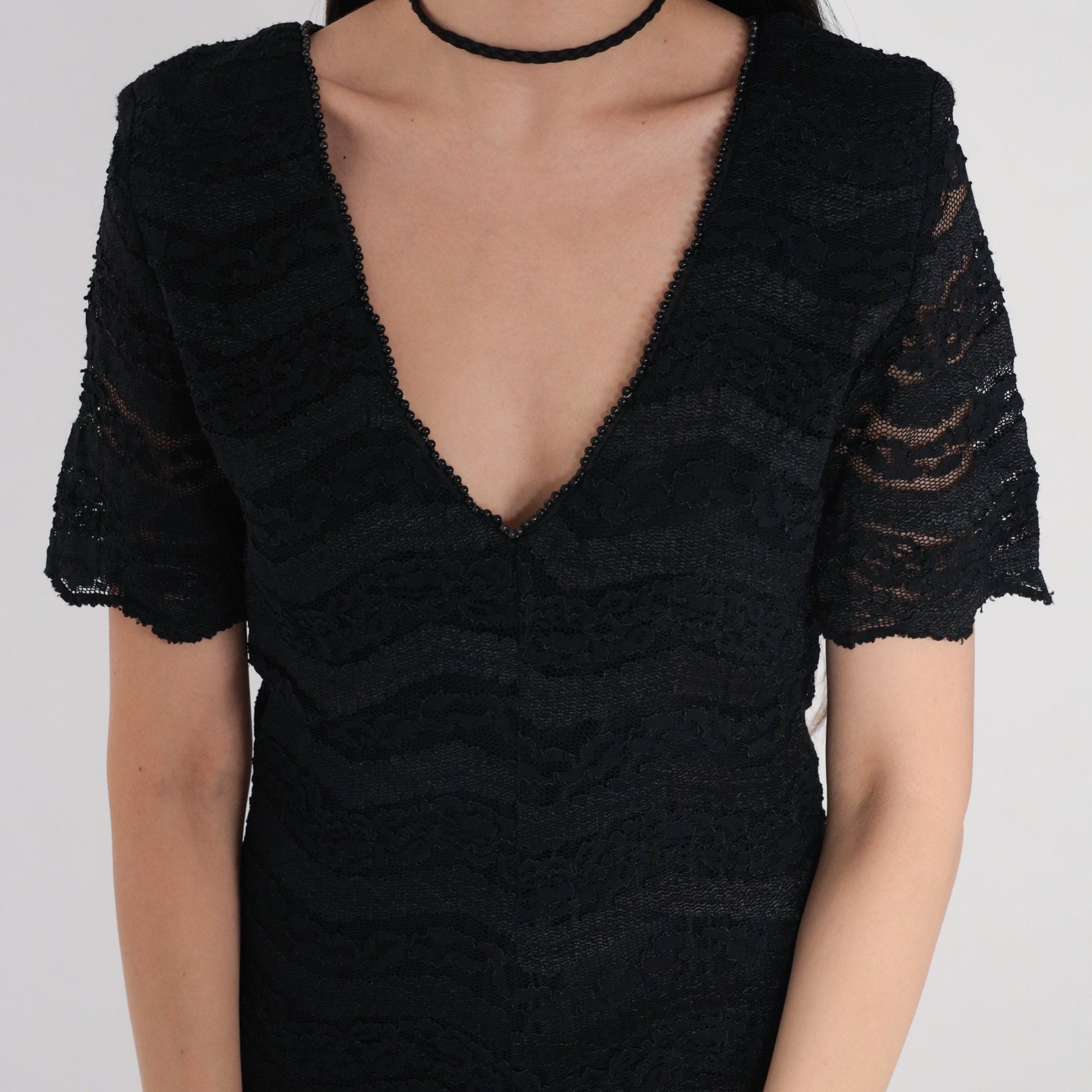 90s Black Lace Sheath Dress V Neck Short Sleeve Knee Length Medium