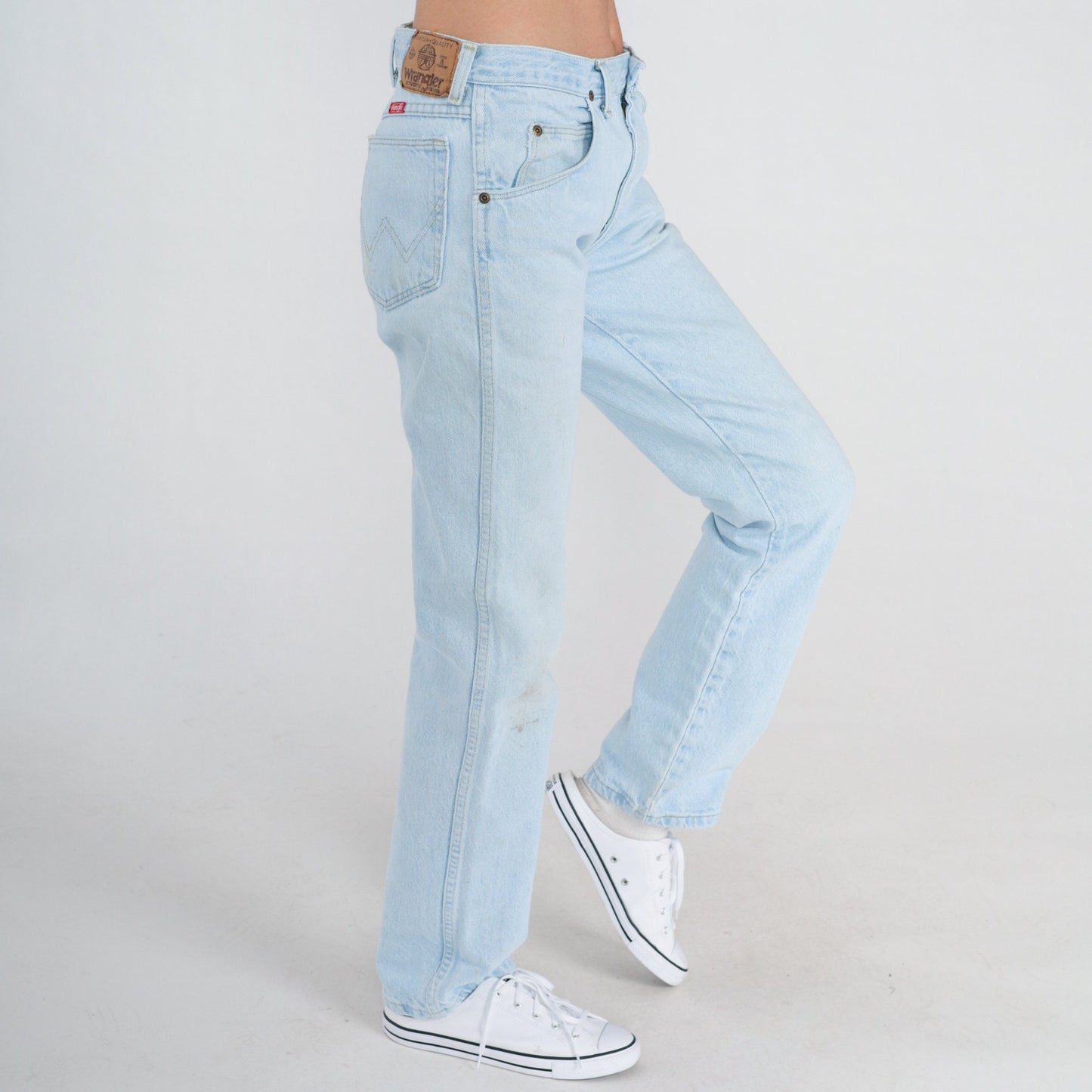 00s Wrangler Mom Jeans Tapered Light Wash Mid Rise Denim Medium 30x32