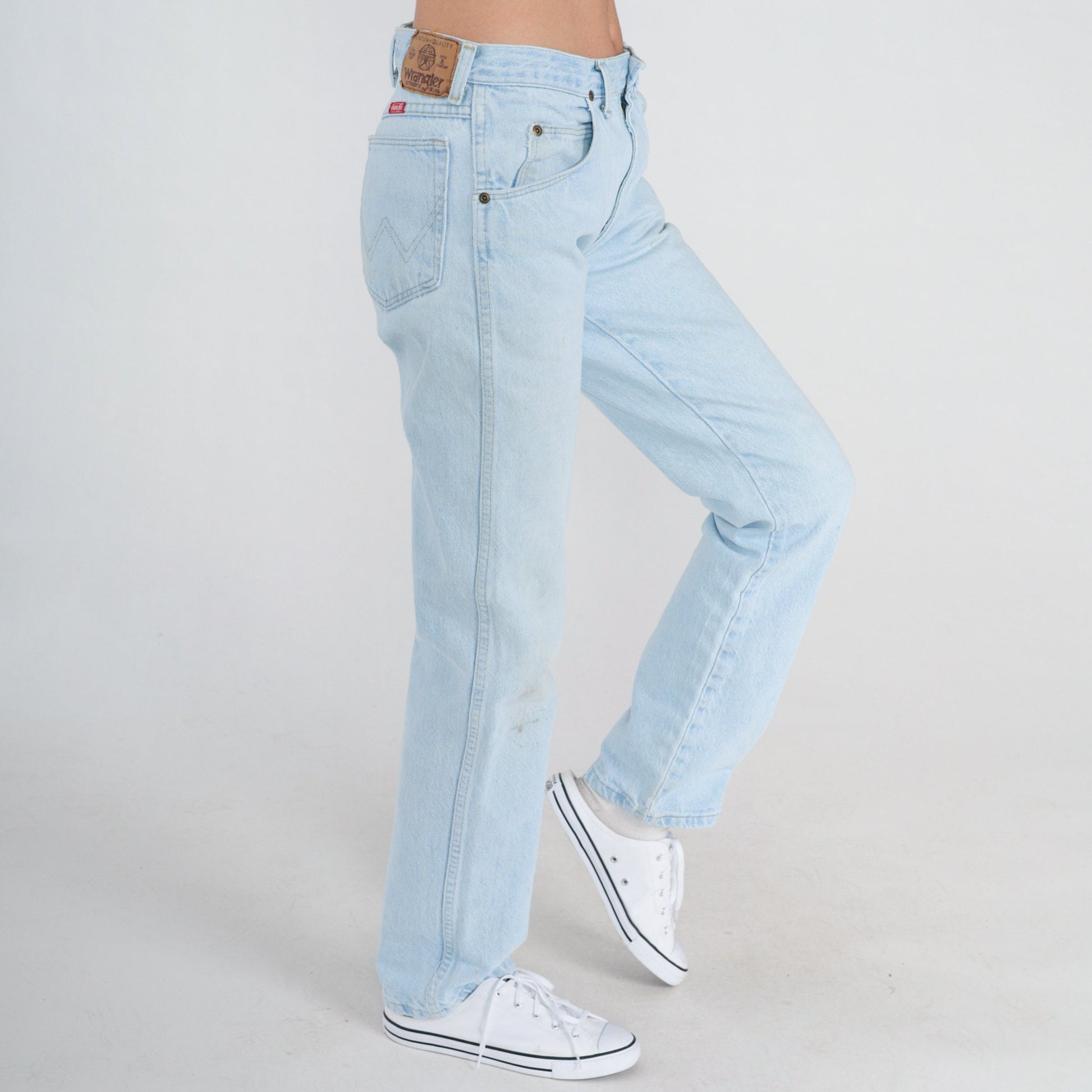 00s Wrangler Mom Jeans Tapered Light Wash Mid Rise Denim Medium 30x32
