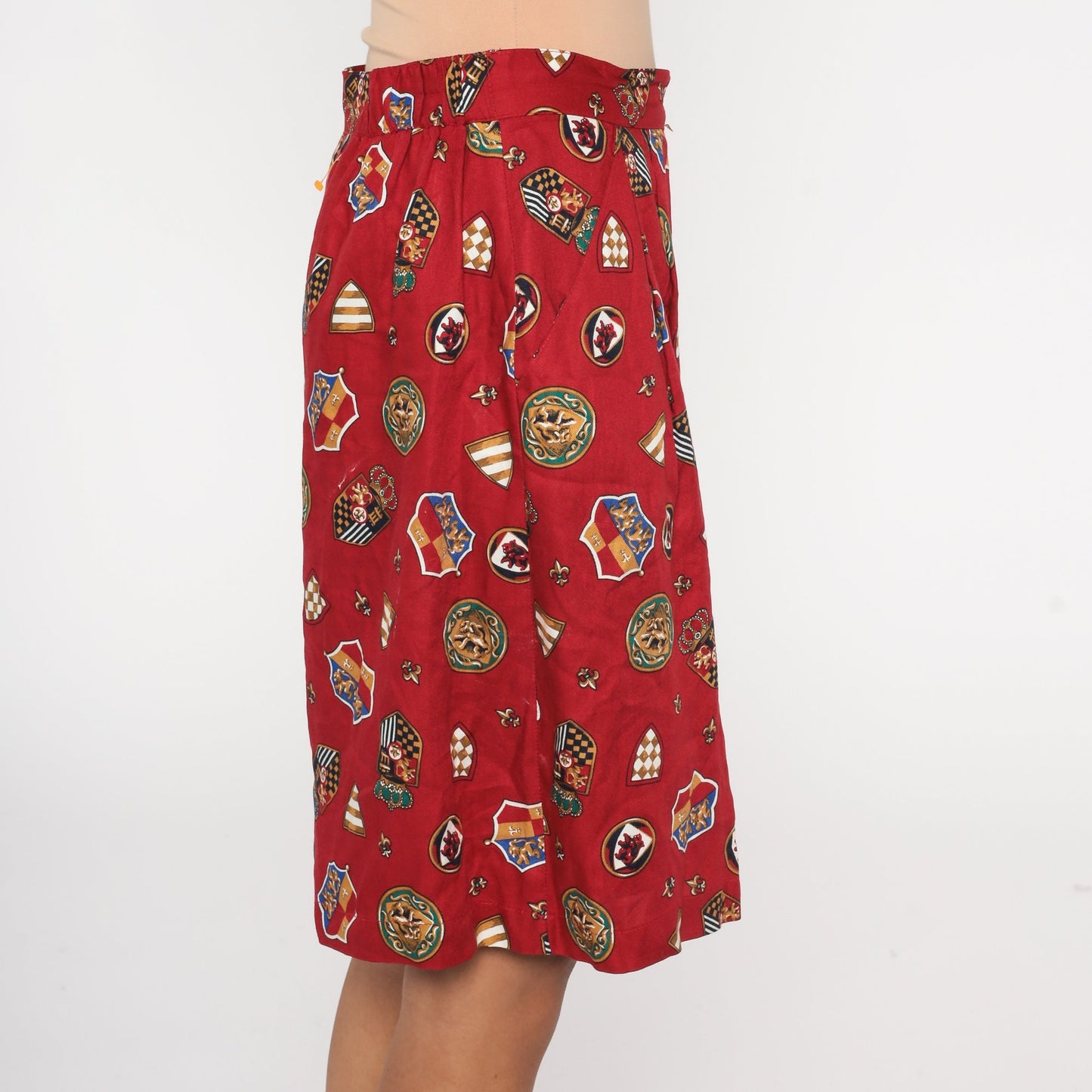 90s Baroque Lion Crest Fleur de Lis Wide Leg Shorts Red Rayon Medium