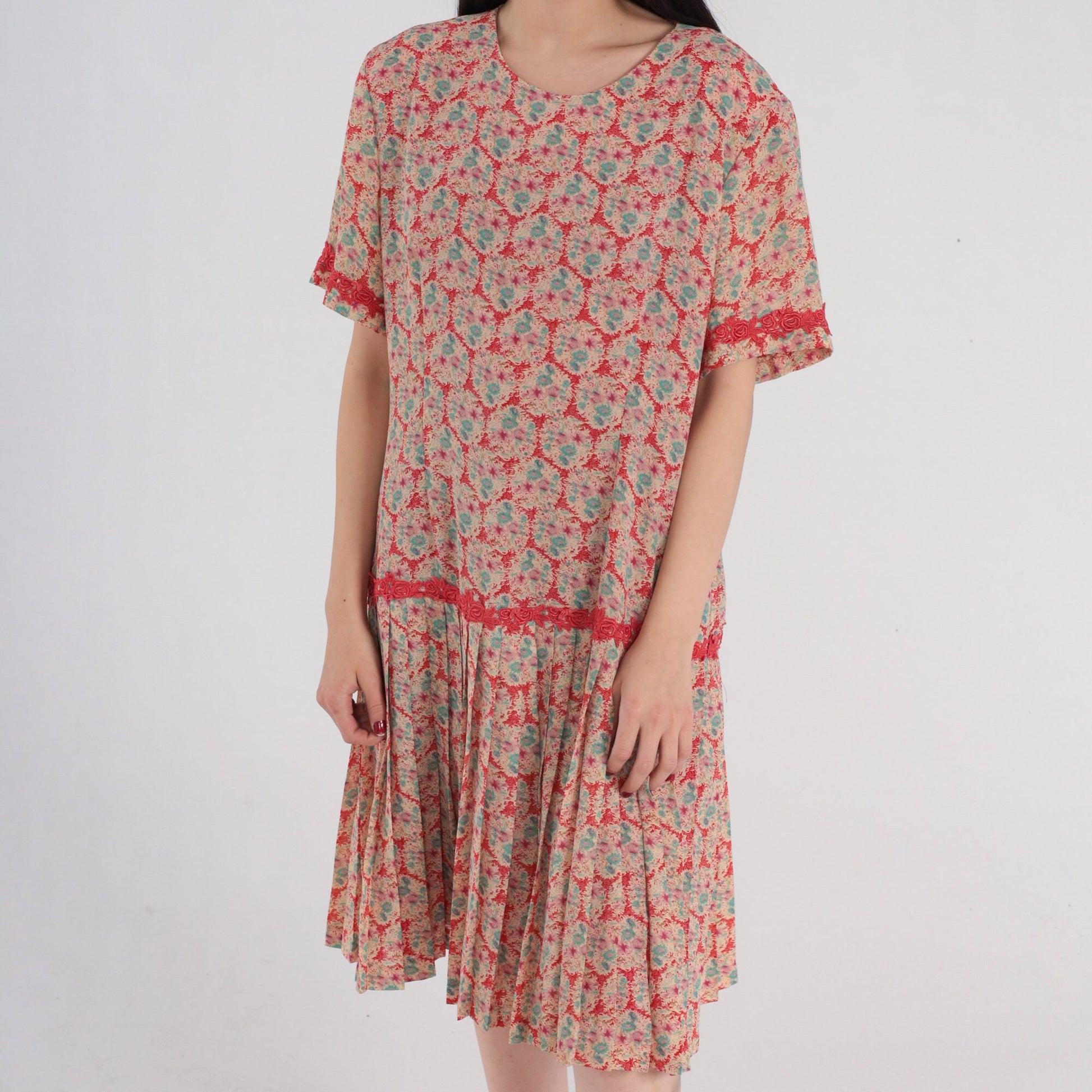 00s Red Floral Mini Dress Drop Waist Pleated Short Sleeve Lace Trim Large