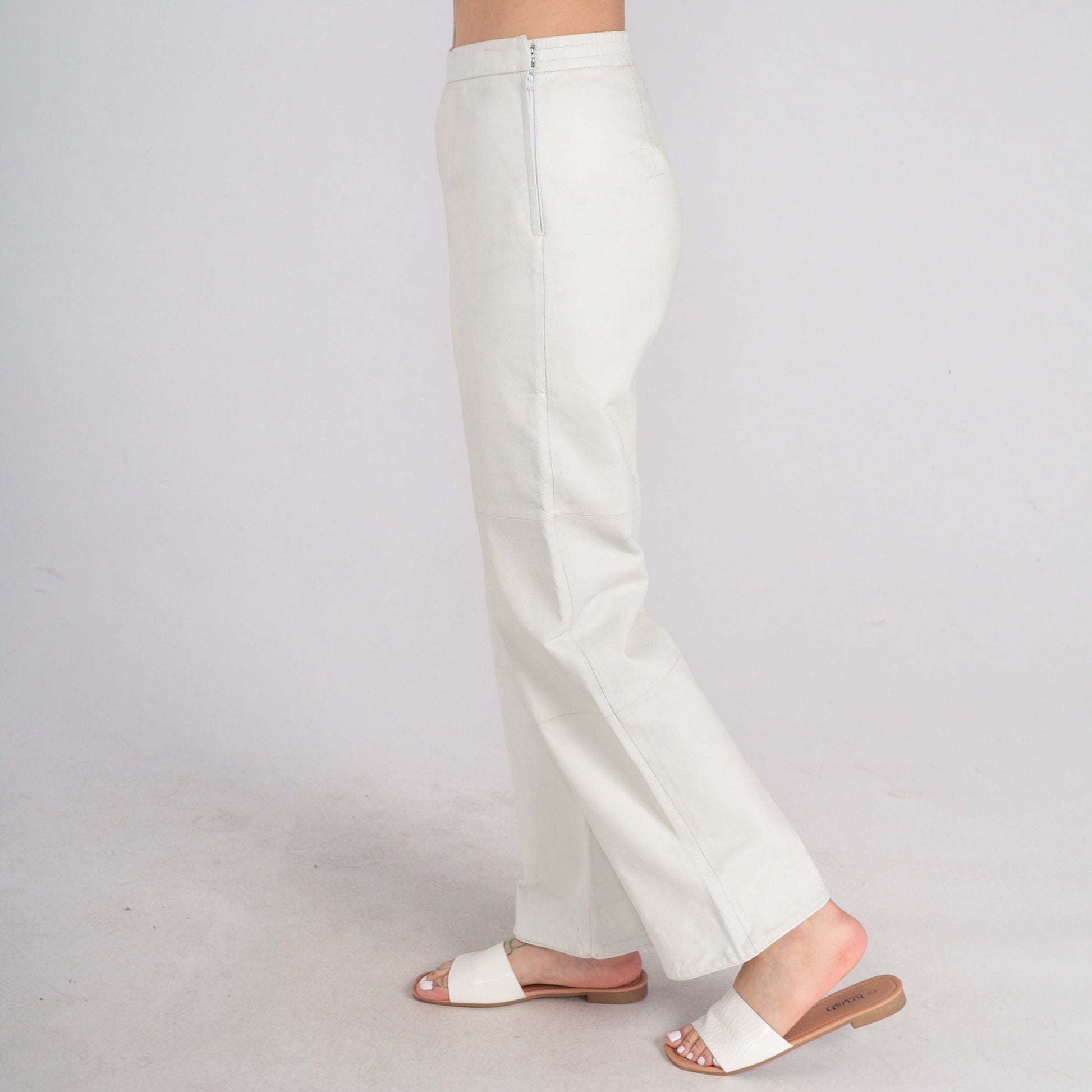 00s Newport News White Leather High-Rise Straight Pants Small