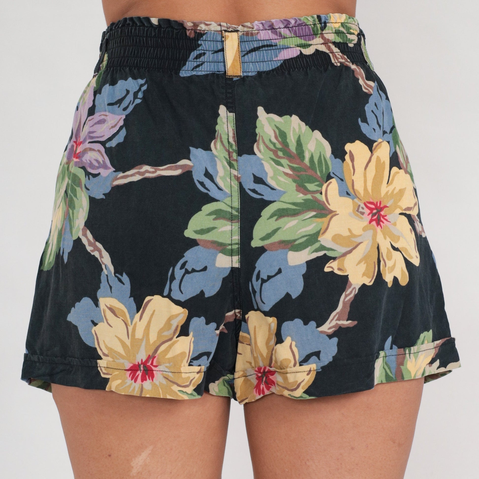 90s Lizwear Tropical Floral Pleated Shorts Black High Waist Extra Small