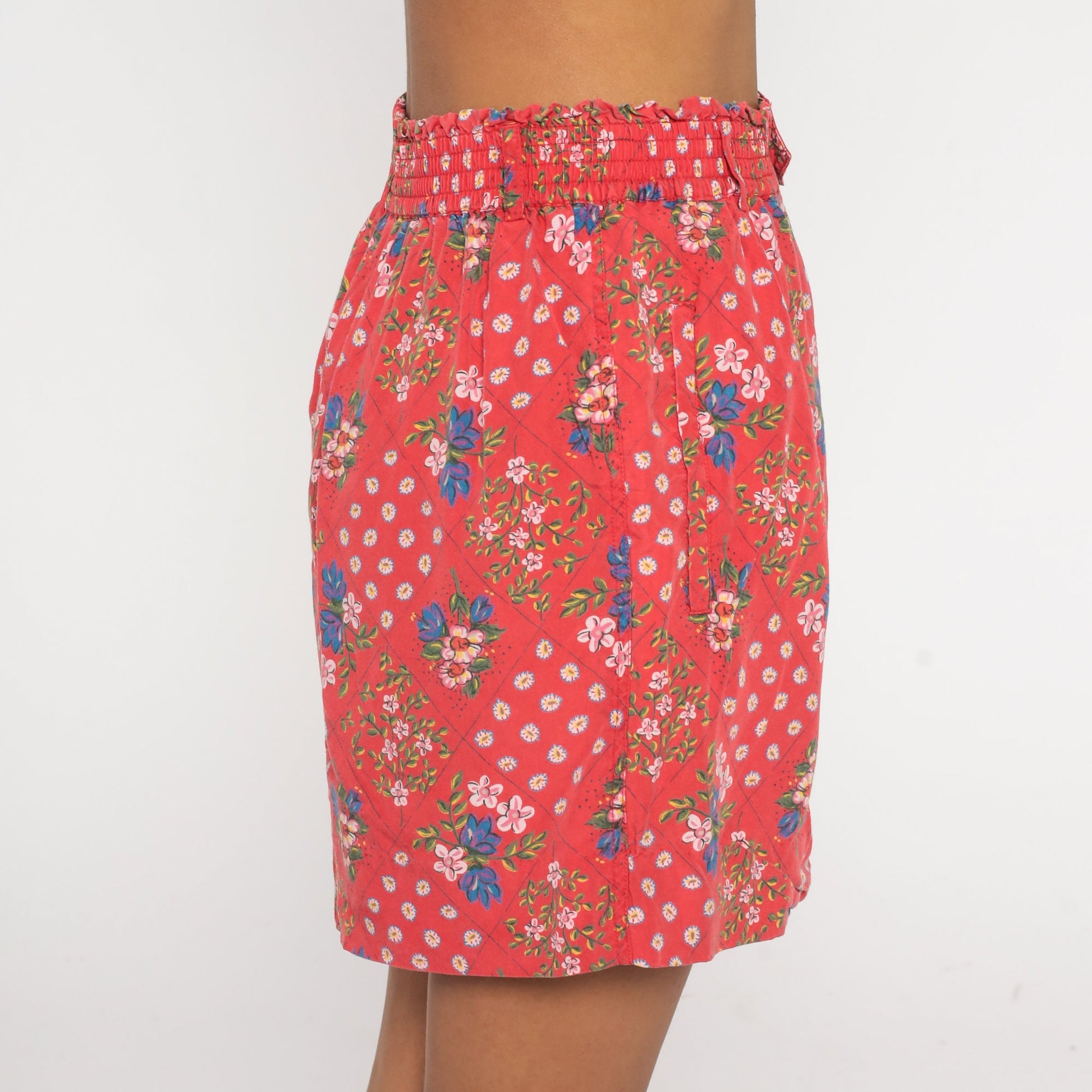 90s Liz Claiborne Floral Patchwork Shorts Red High Waist Pleated Medium