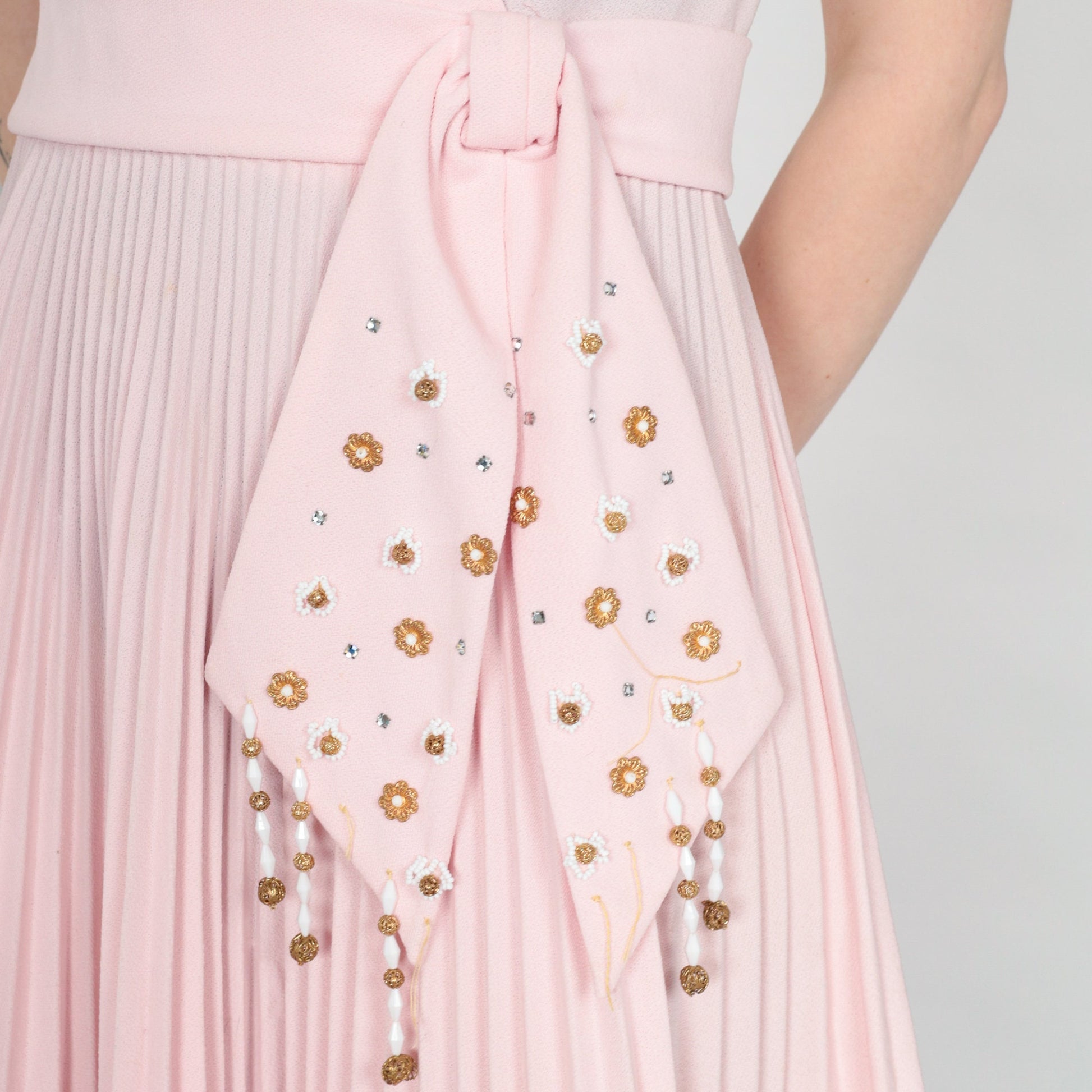 70s Baby Pink Beaded Wrap Dress Knee-Length Sleeveless V-Neck Small S