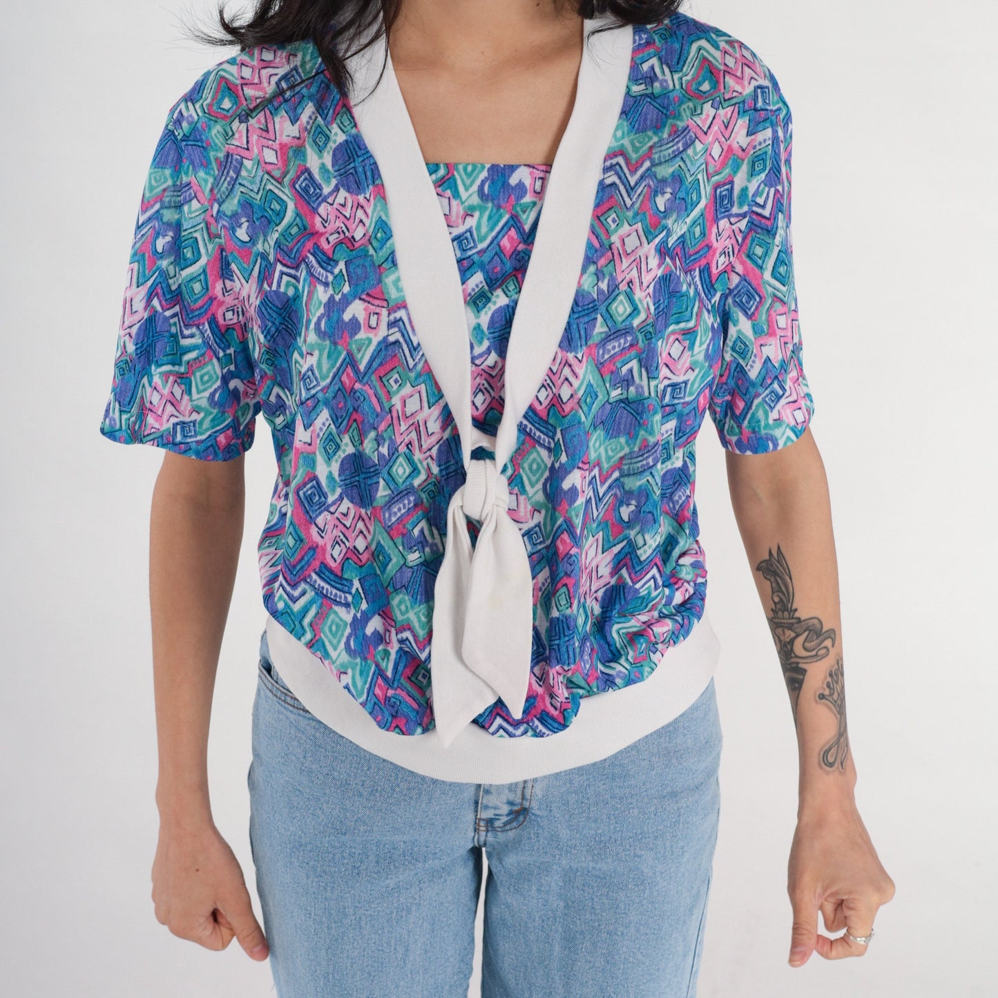 90s Abstract Print Necktie Blouse Short Sleeve Banded Hem White Blue Pink Green Medium