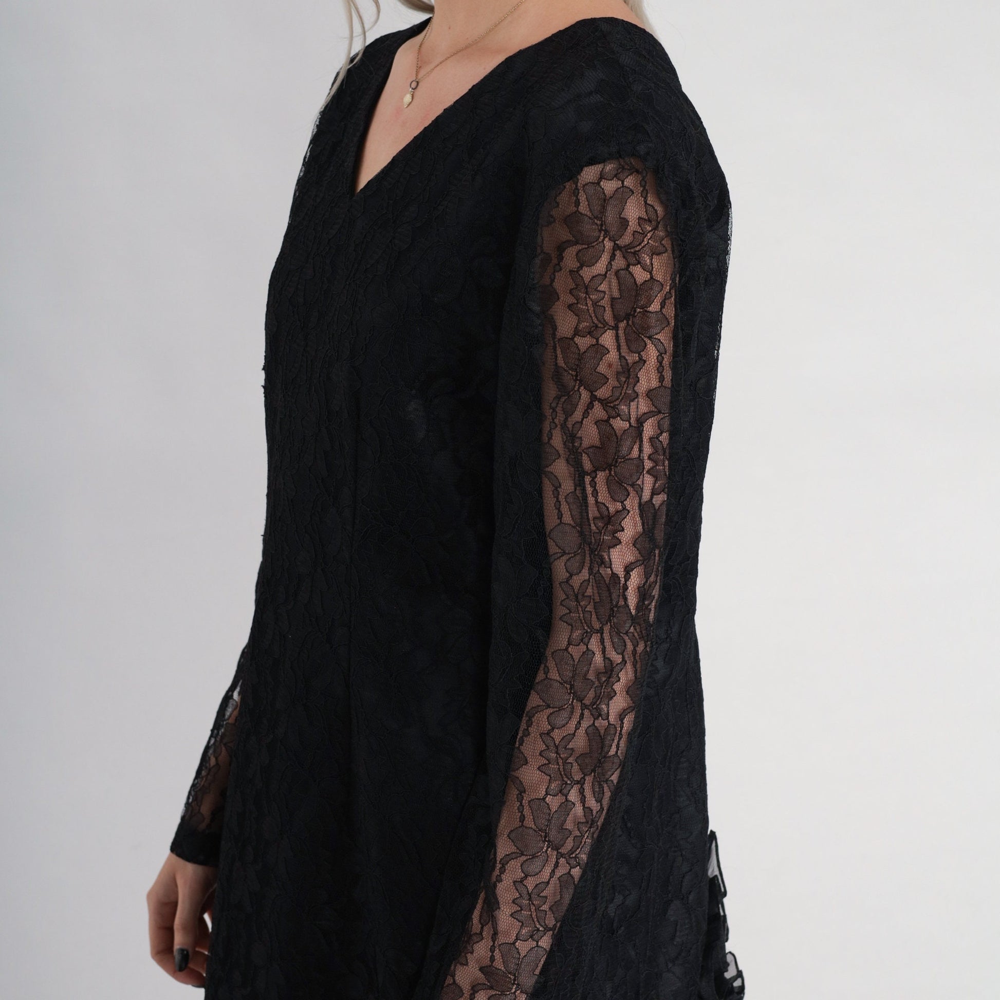 80s Black Lace Mini Dress V-Neck Ruffled Hem Long Sheer Sleeve Medium
