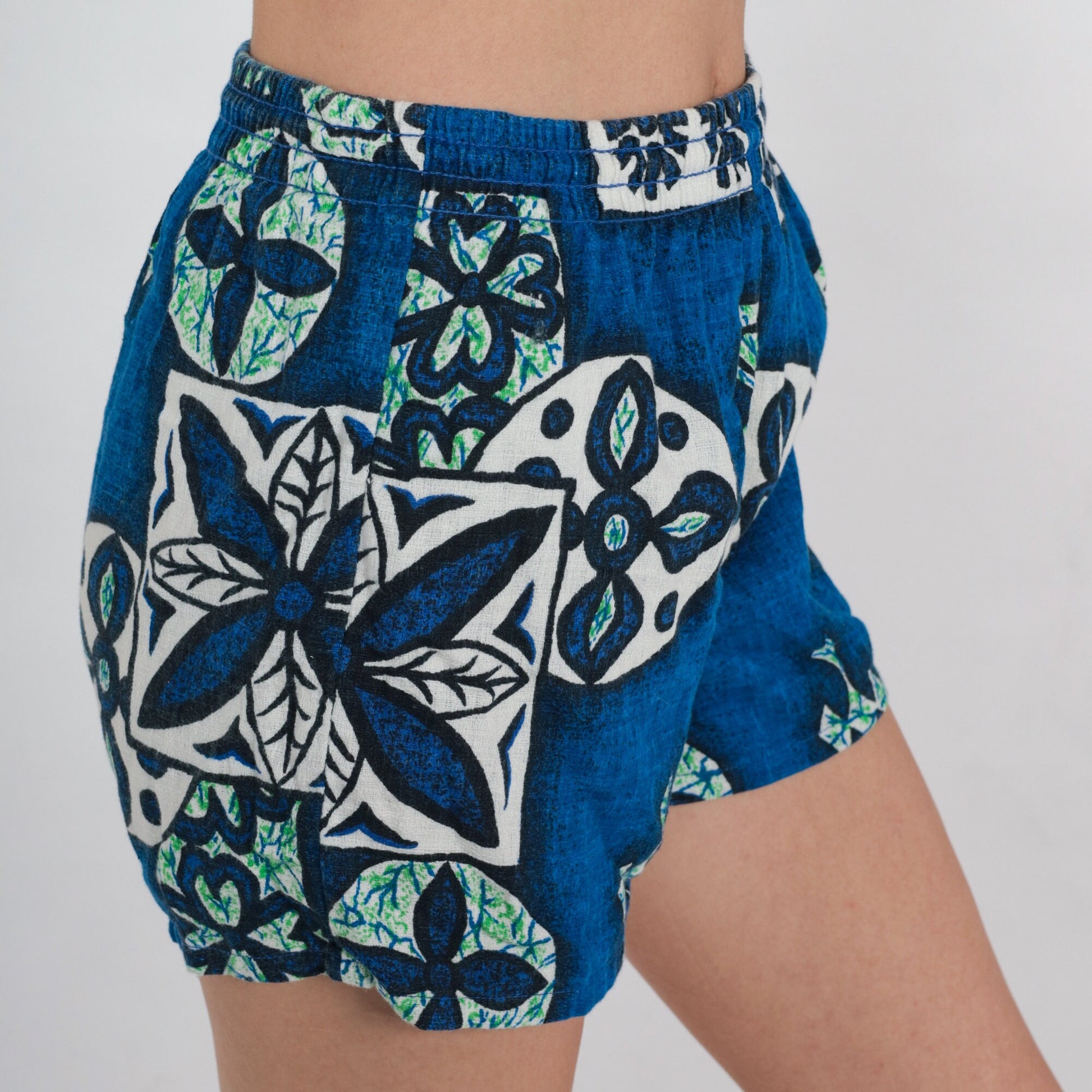 90s Hawaiian Floral Board Shorts Blue Geometric Print Swim Trunks Small