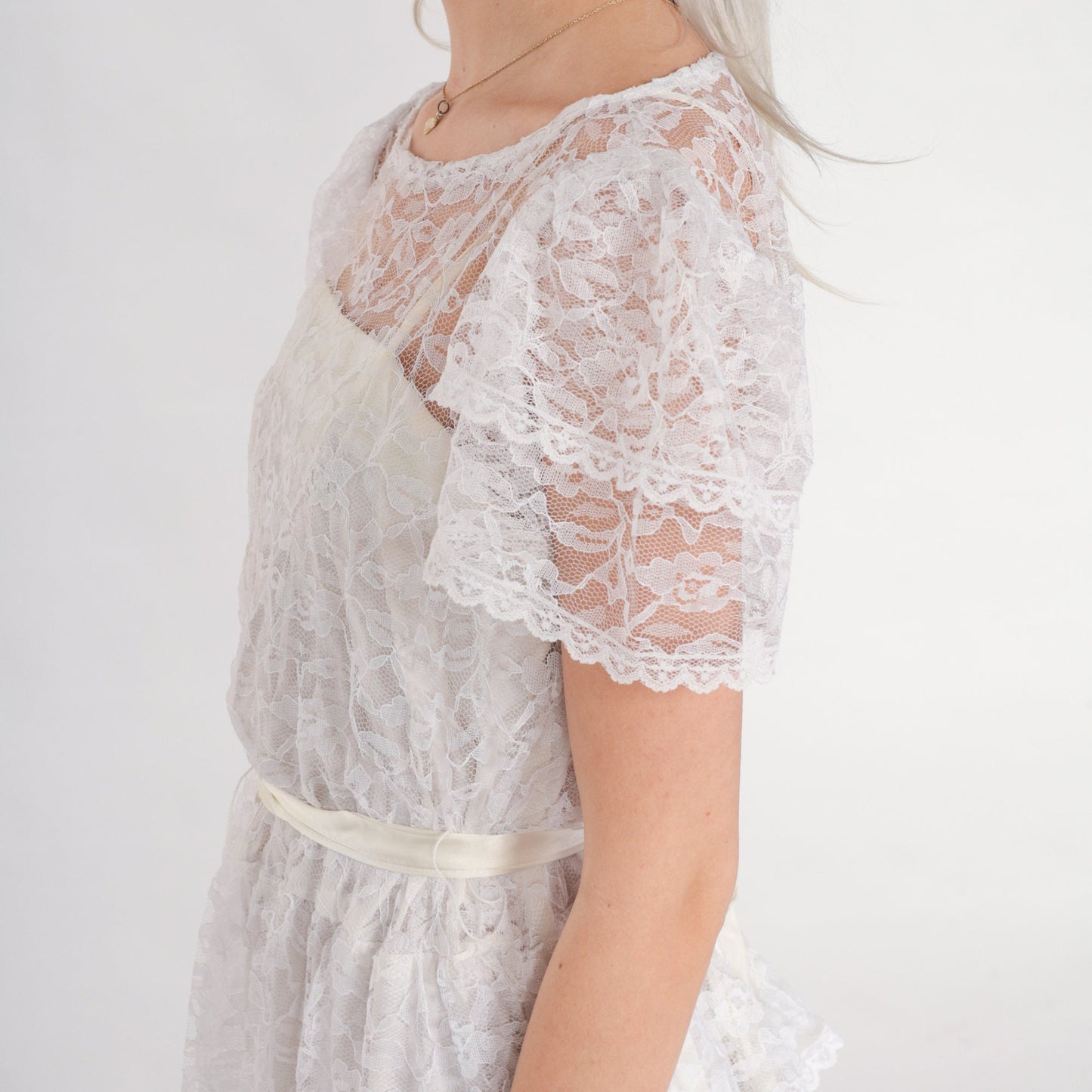 80s White Lace Midi Dress Floral Illusion Neckline Puff Sleeve Tiered Small