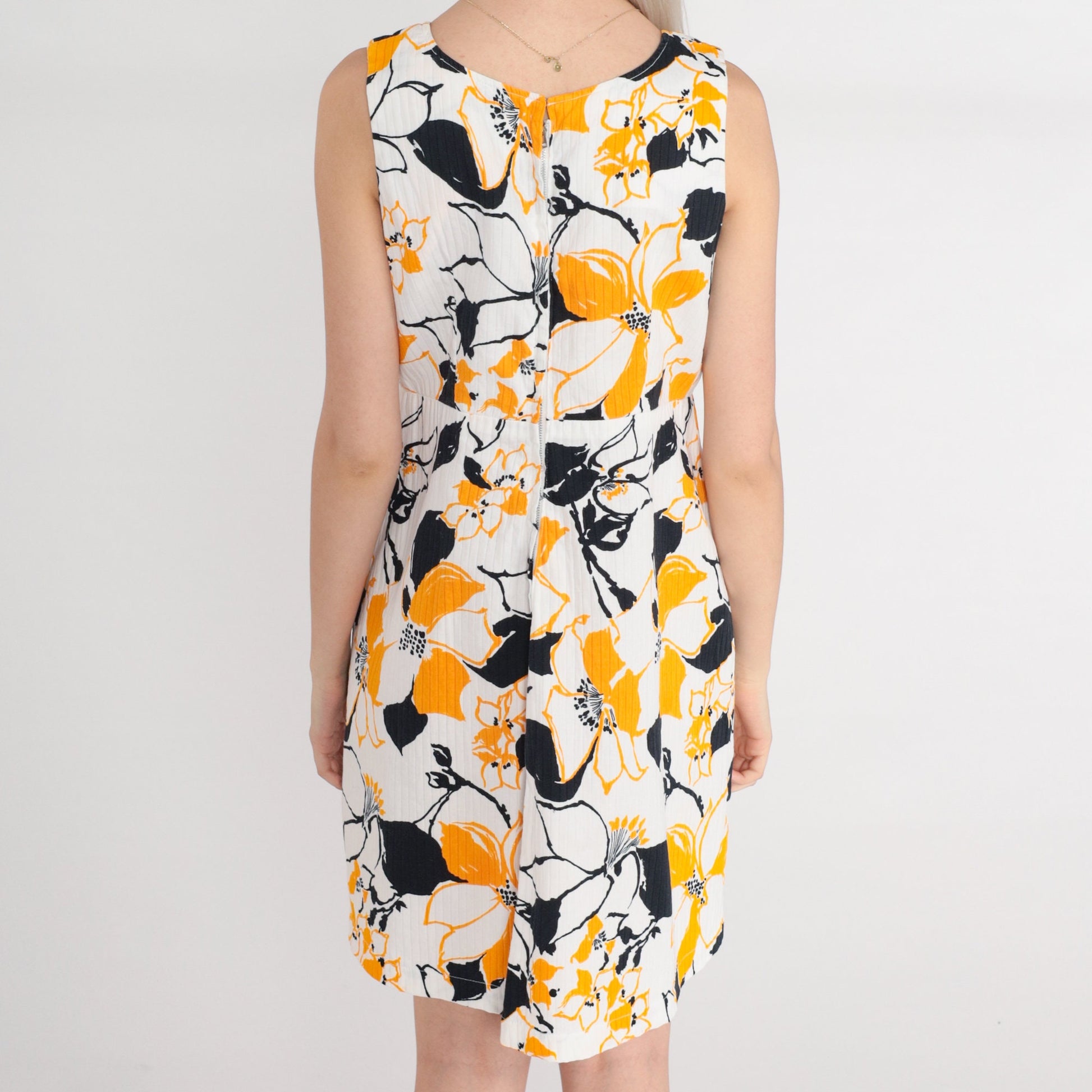 60s Floral Shift Dress White Orange Black Tropical Print Sweetheart Mini Medium M