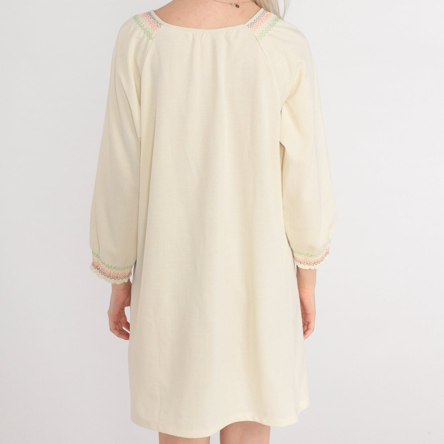 70s Cream Floral Embroidered Shift Dress Long Raglan Sleeves Mini Medium Large