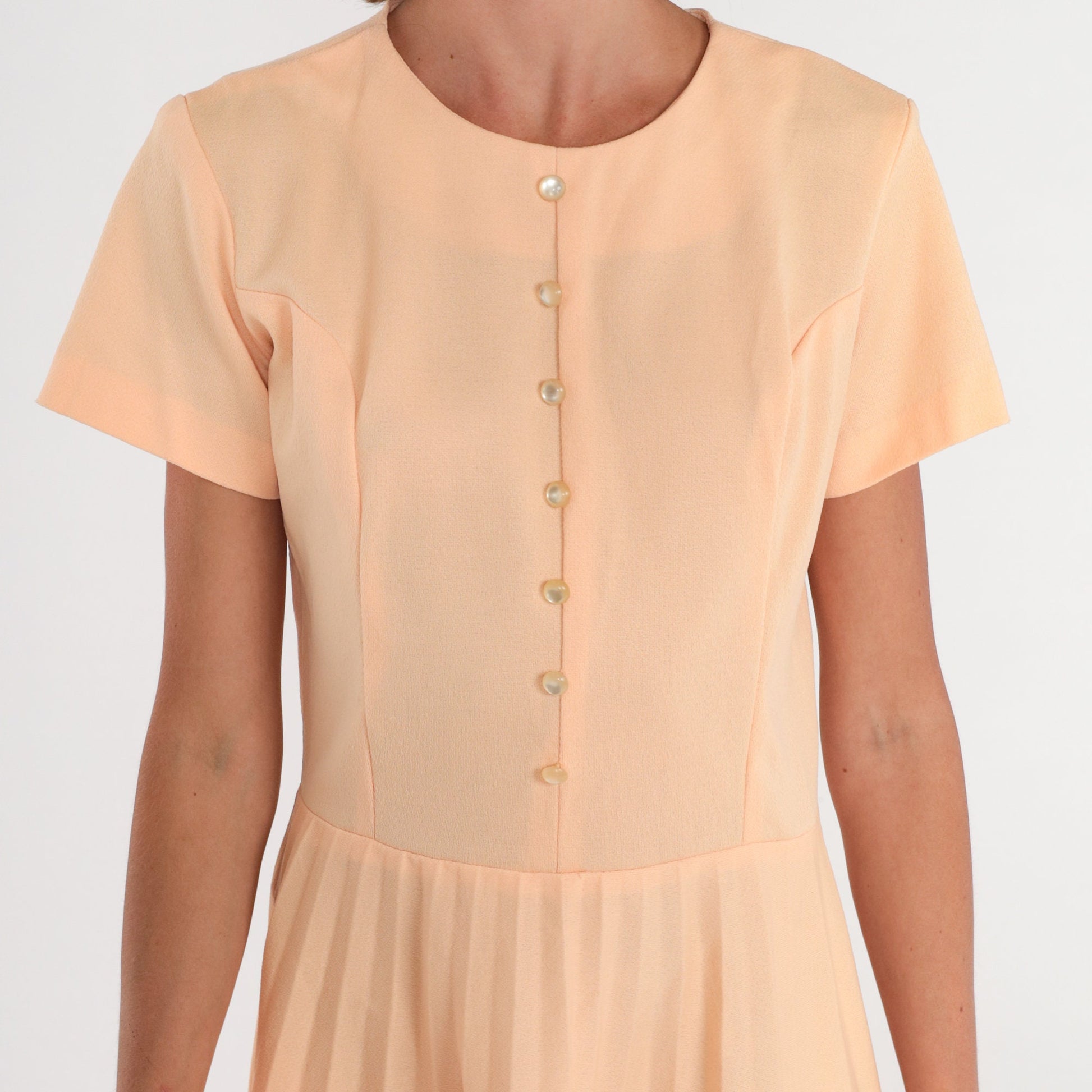 70s Peach Pleated Shirtwaist Dress Button Front High Waisted Knee Length Medium Large