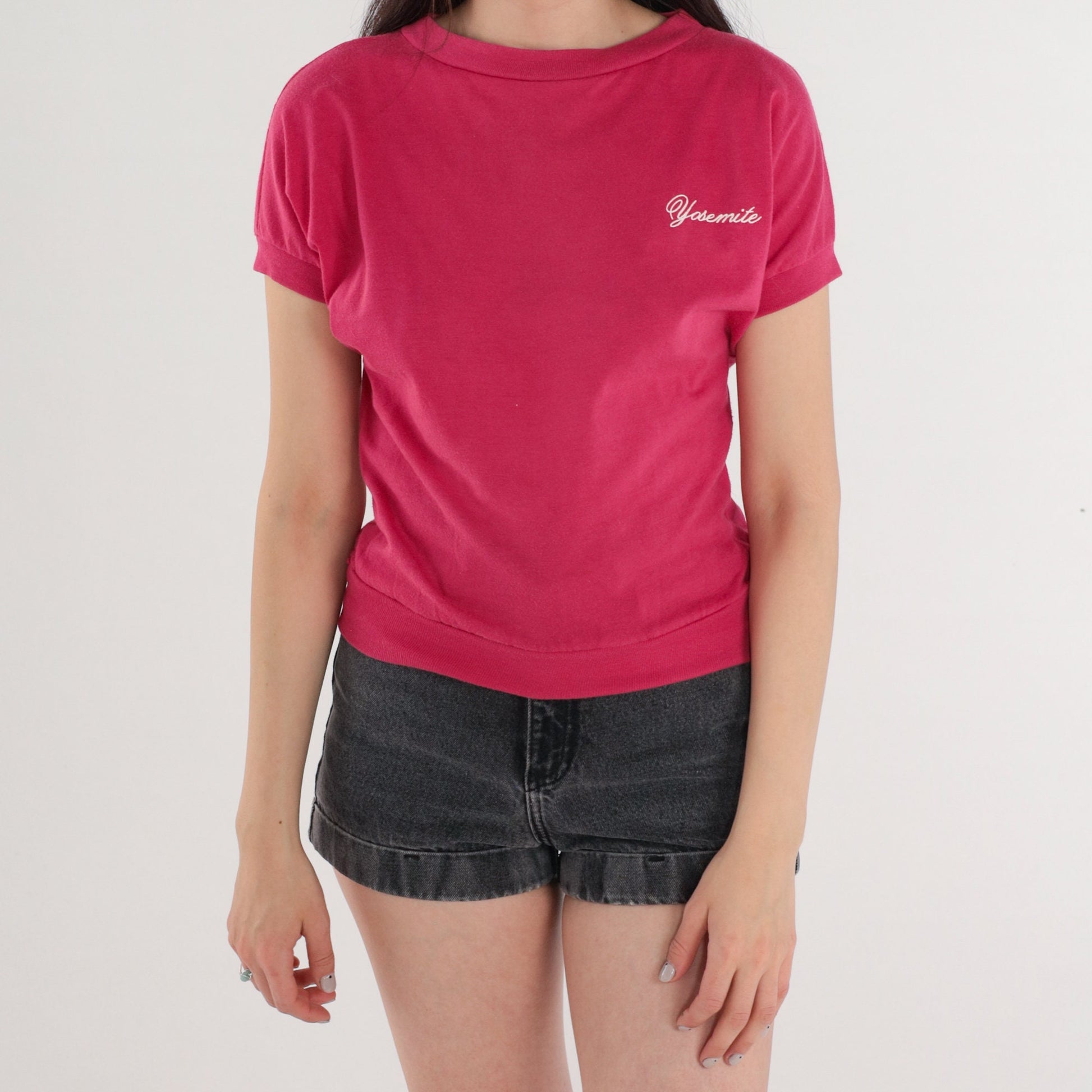 80s Yosemite National Park Embroidered T-Shirt Fuchsia Pink Banded Hem Small